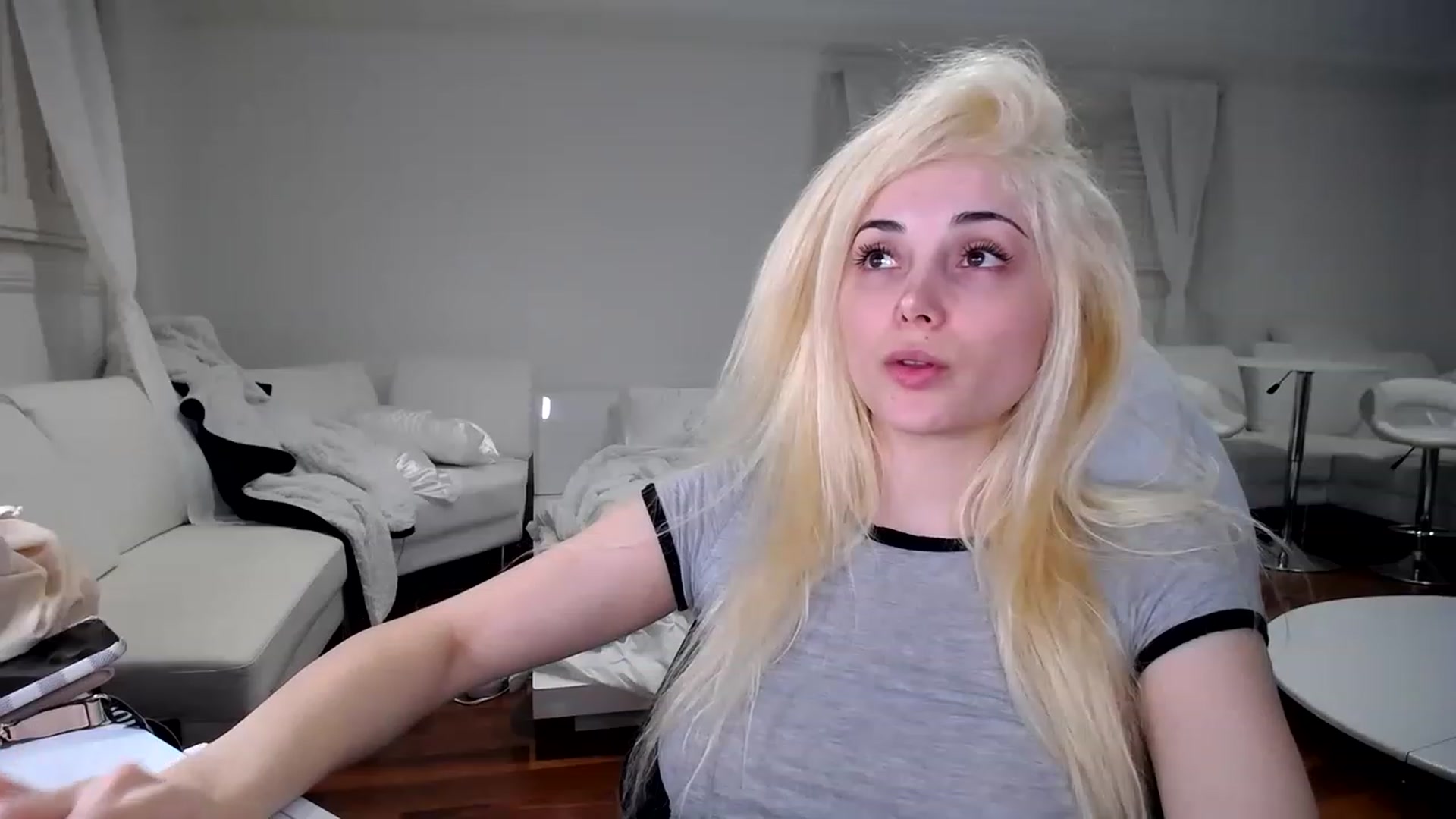 Gallery image thumbnail from SandraGPopa's myfreecams stream on, 01/28/2023, 05:51 image 13 of 20