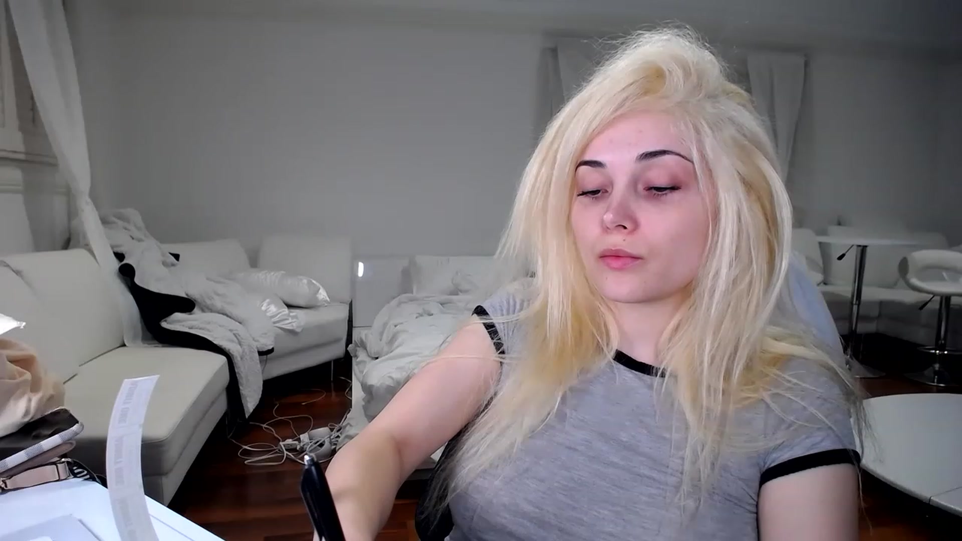 Gallery image thumbnail from SandraGPopa's myfreecams stream on, 01/28/2023, 05:51 image 12 of 20