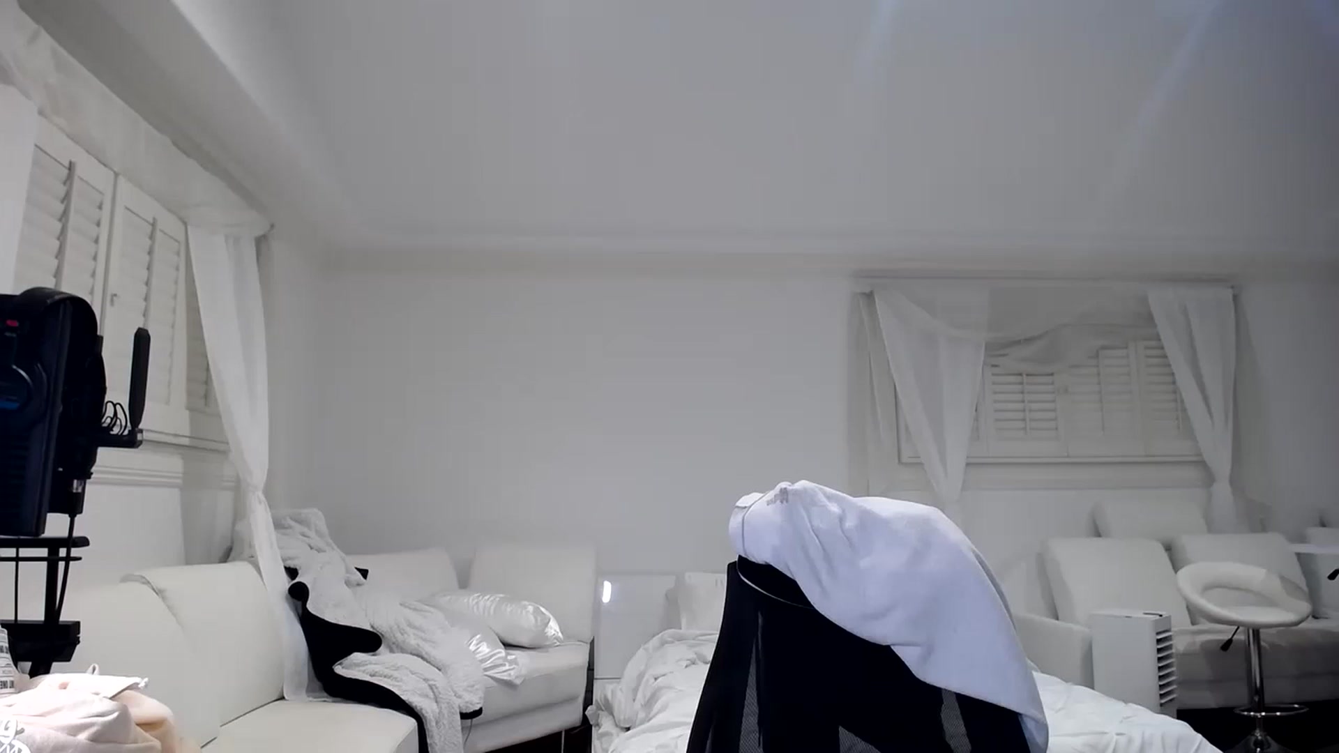 Gallery image thumbnail from SandraGPopa's myfreecams stream on, 01/28/2023, 05:51 image 14 of 20