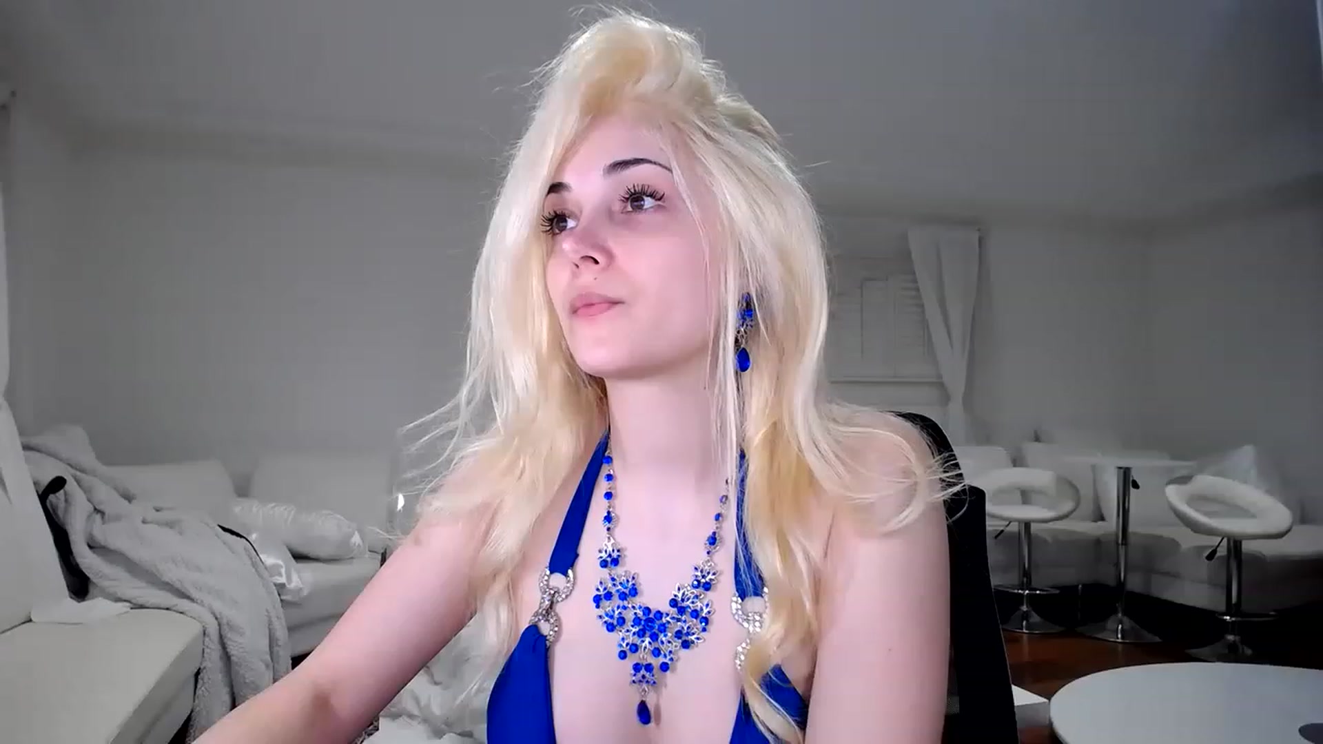 Gallery image thumbnail from SandraGPopa's myfreecams stream on, 01/31/2023, 01:40 image 4 of 20