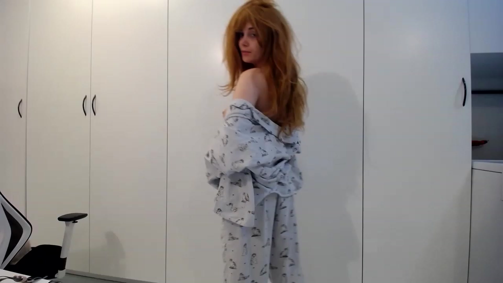 Gallery image thumbnail from SandraGPopa's myfreecams stream on, 02/17/2023, 05:32 image 7 of 20