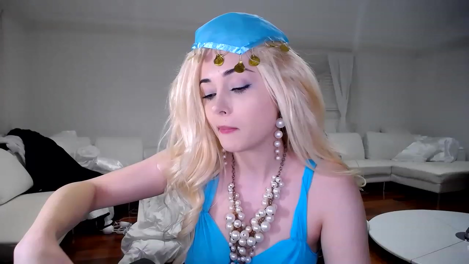 Gallery image thumbnail from SandraGPopa's myfreecams stream on, 02/18/2023, 10:56 image 19 of 20