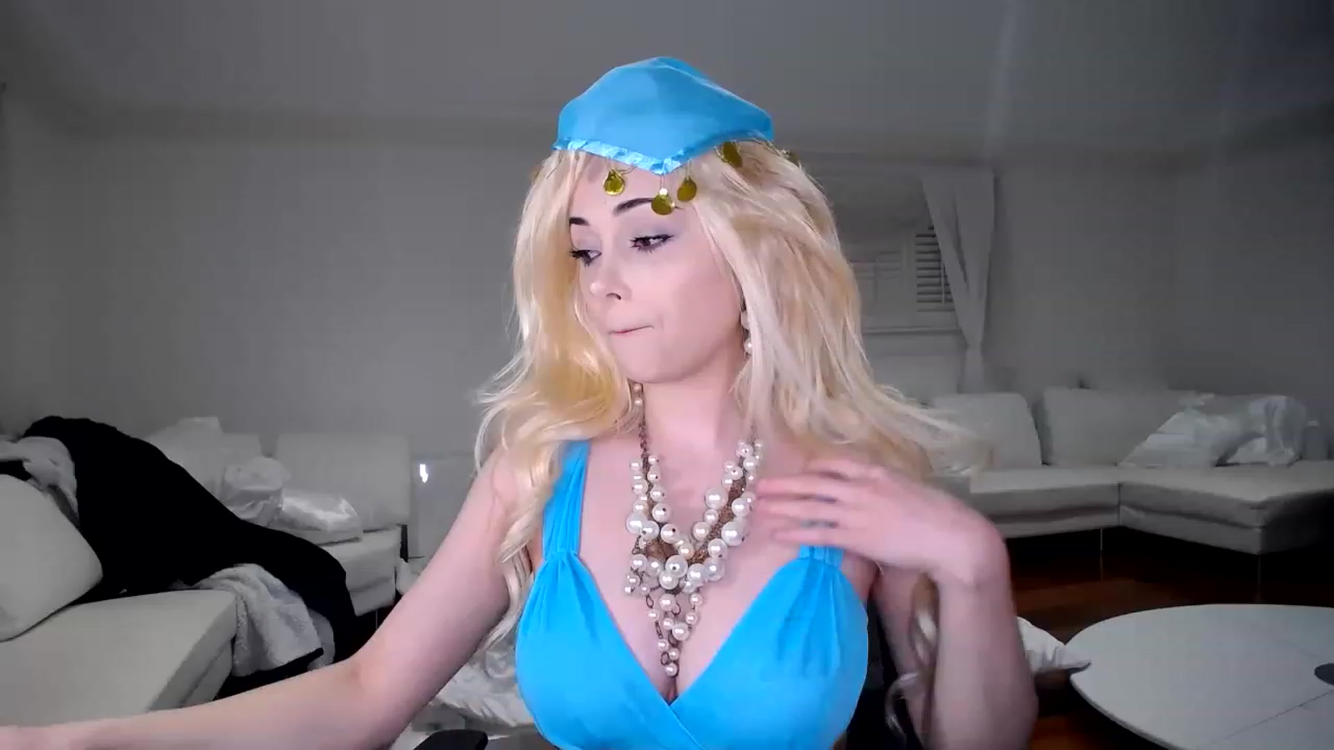 Gallery image thumbnail from SandraGPopa's myfreecams stream on, 02/18/2023, 10:56 image 1 of 20