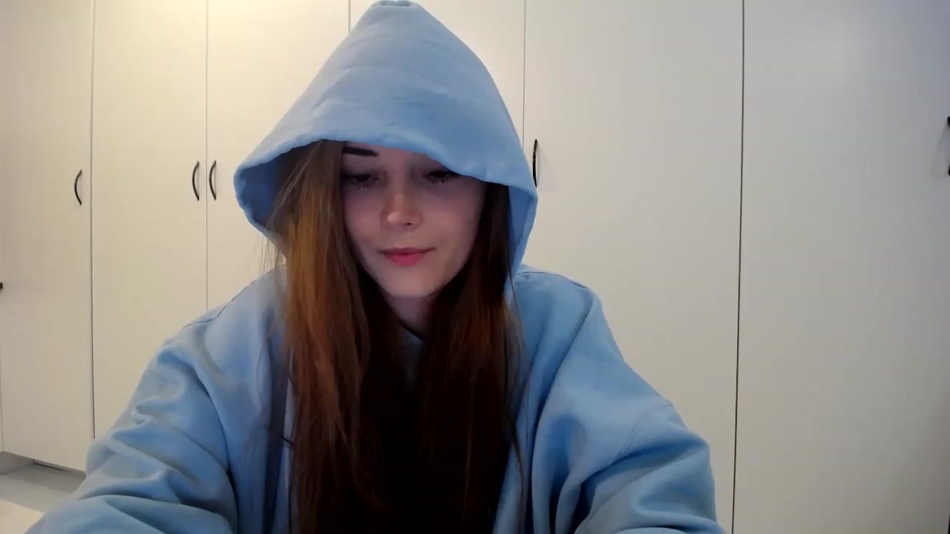 Gallery image thumbnail from SandraGPopa's myfreecams stream on, 02/24/2023, 09:15 image 13 of 20