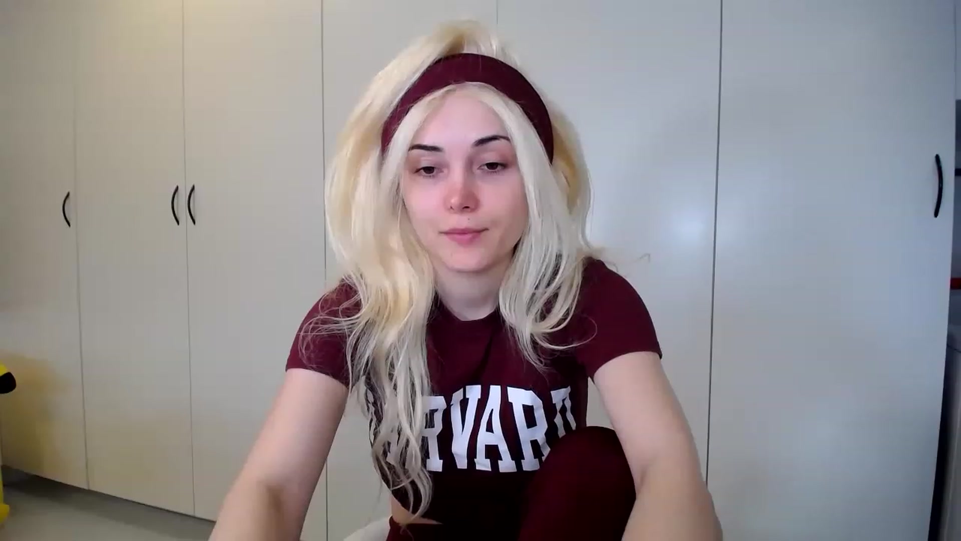 Gallery image thumbnail from SandraGPopa's myfreecams stream on, 03/20/2023, 22:54 image 2 of 20
