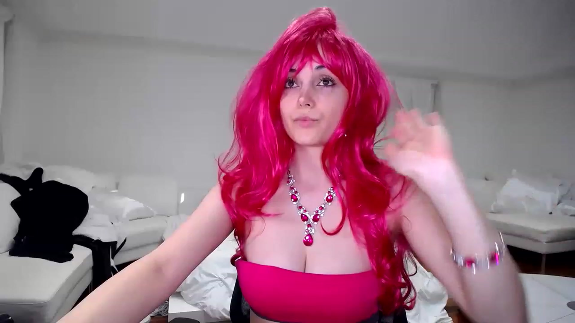 Gallery image thumbnail from SandraGPopa's myfreecams stream on, 04/08/2023, 06:37 image 7 of 20