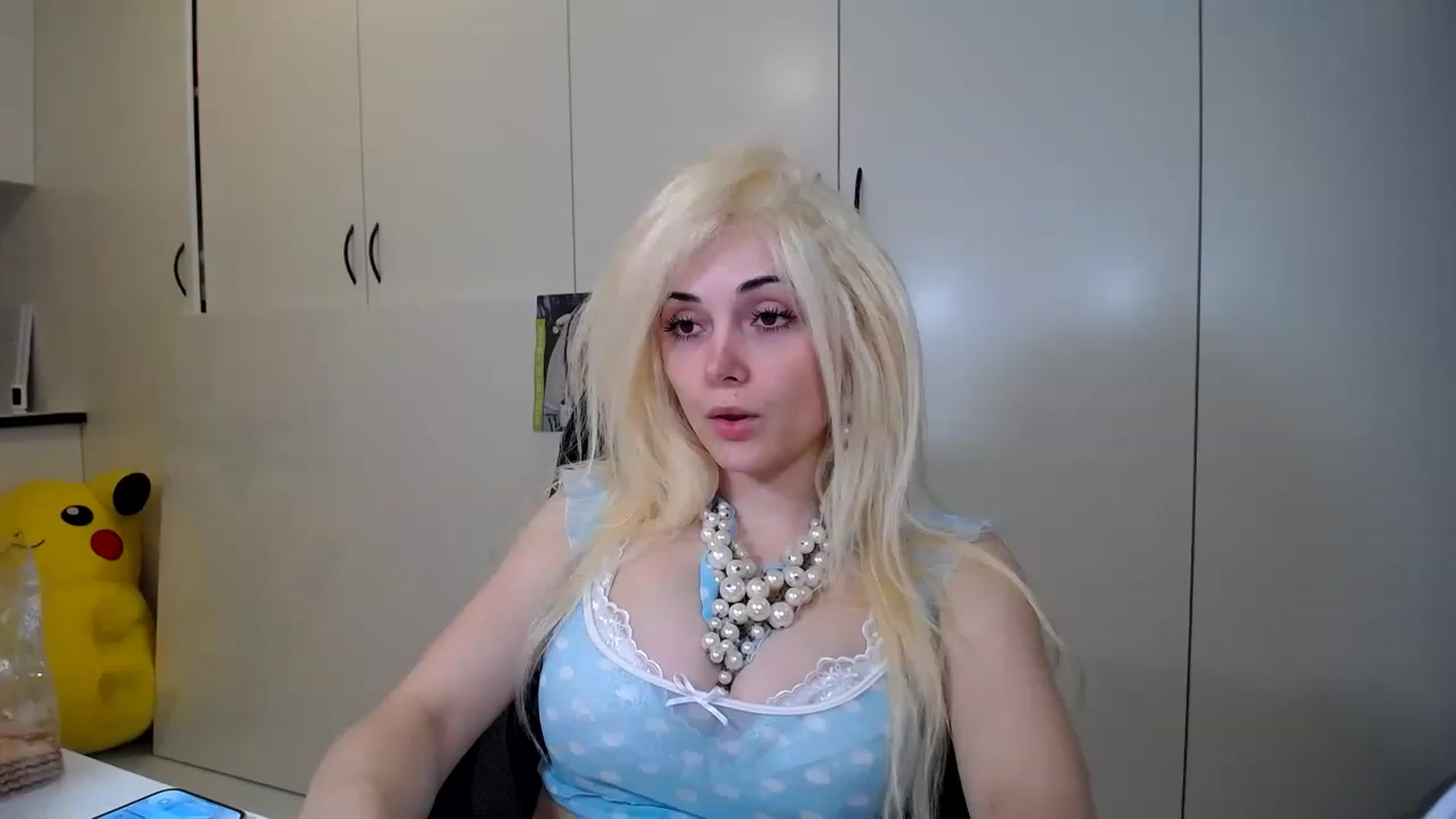 Gallery image thumbnail from SandraGPopa's myfreecams stream on, 04/14/2023, 07:47 image 9 of 20