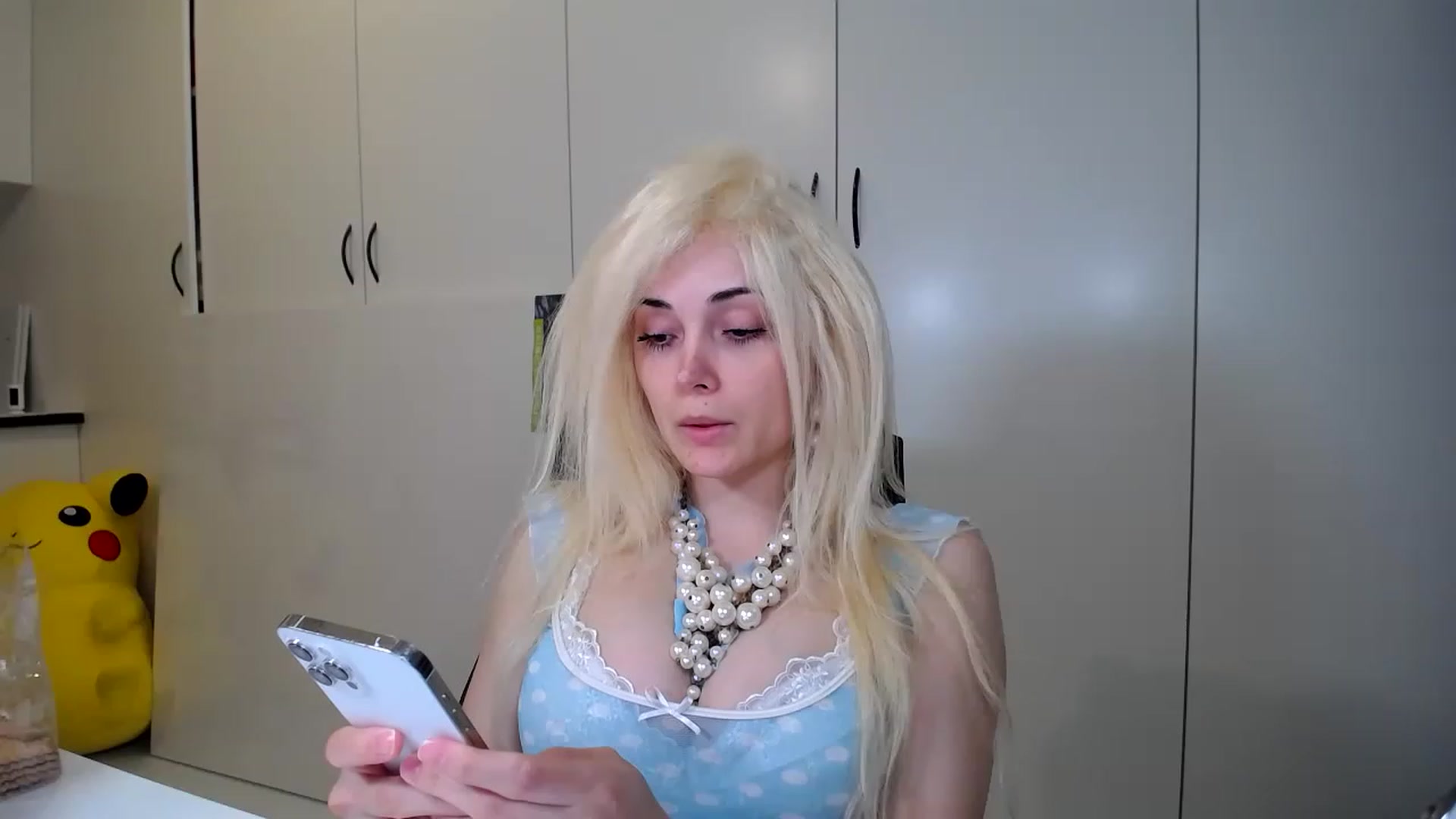 Gallery image thumbnail from SandraGPopa's myfreecams stream on, 04/14/2023, 07:47 image 12 of 20