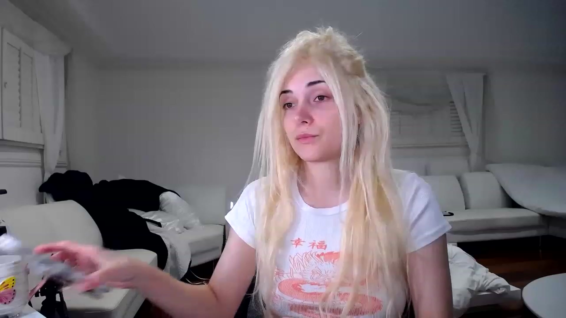 Gallery image thumbnail from SandraGPopa's myfreecams stream on, 04/15/2023, 05:12 image 14 of 20
