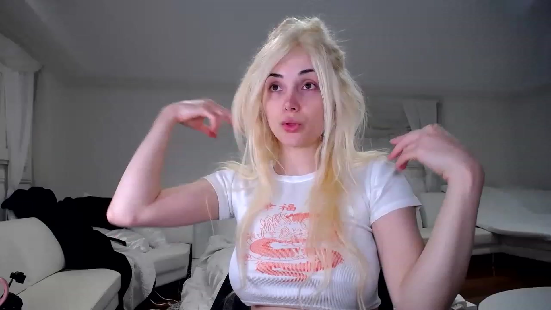 Gallery image thumbnail from SandraGPopa's myfreecams stream on, 04/15/2023, 05:12 image 9 of 20
