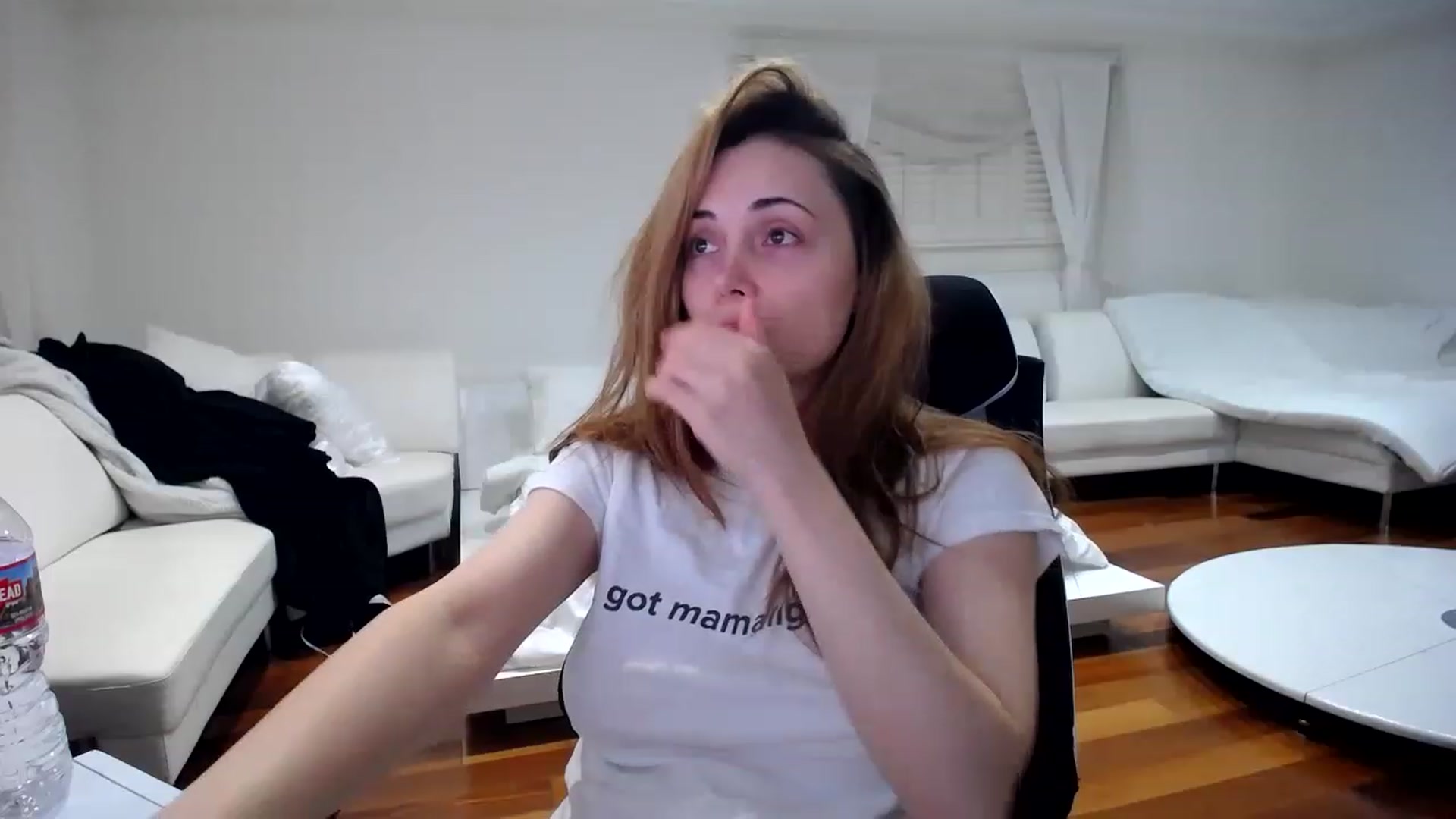 Gallery image thumbnail from SandraGPopa's myfreecams stream on, 04/16/2023, 06:08 image 12 of 20
