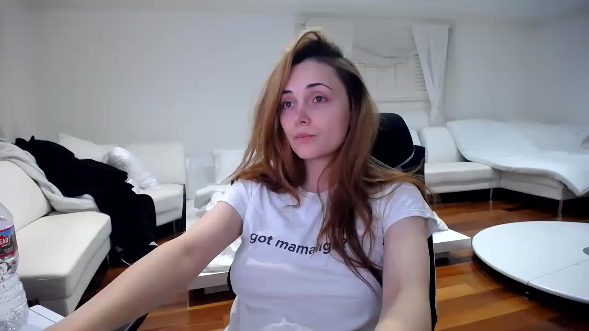 Gallery image thumbnail from SandraGPopa's myfreecams stream on, 04/16/2023, 06:08 image 10 of 20