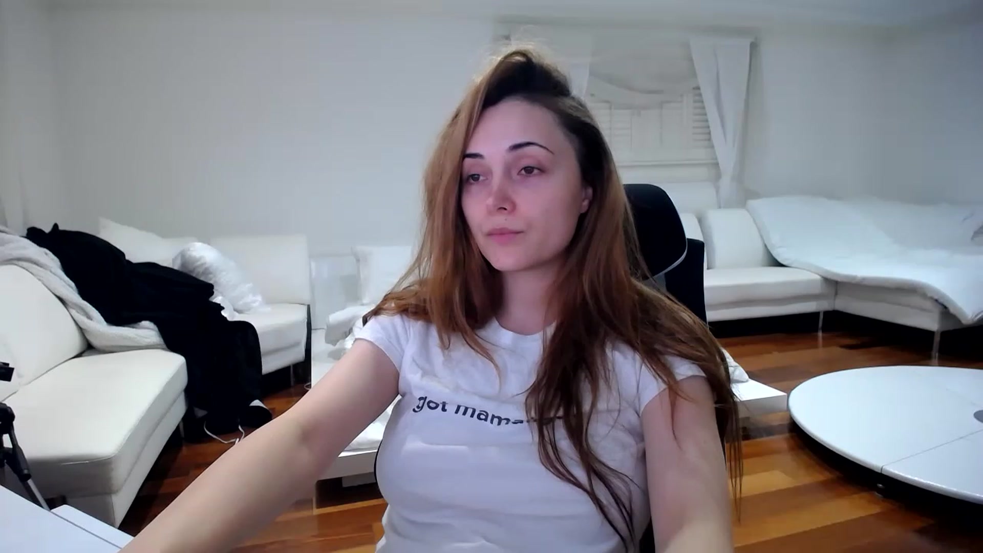 Gallery image thumbnail from SandraGPopa's myfreecams stream on, 04/16/2023, 06:08 image 17 of 20