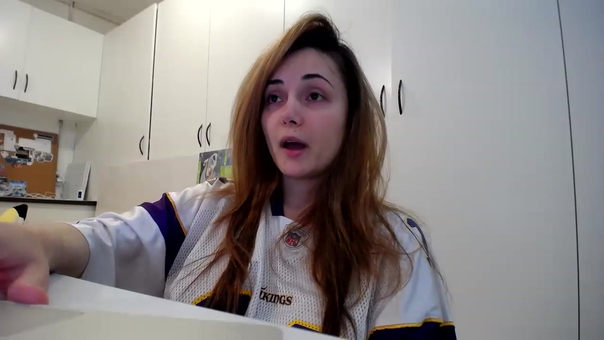 Gallery image thumbnail from SandraGPopa's myfreecams stream on, 04/19/2023, 06:26 image 13 of 20