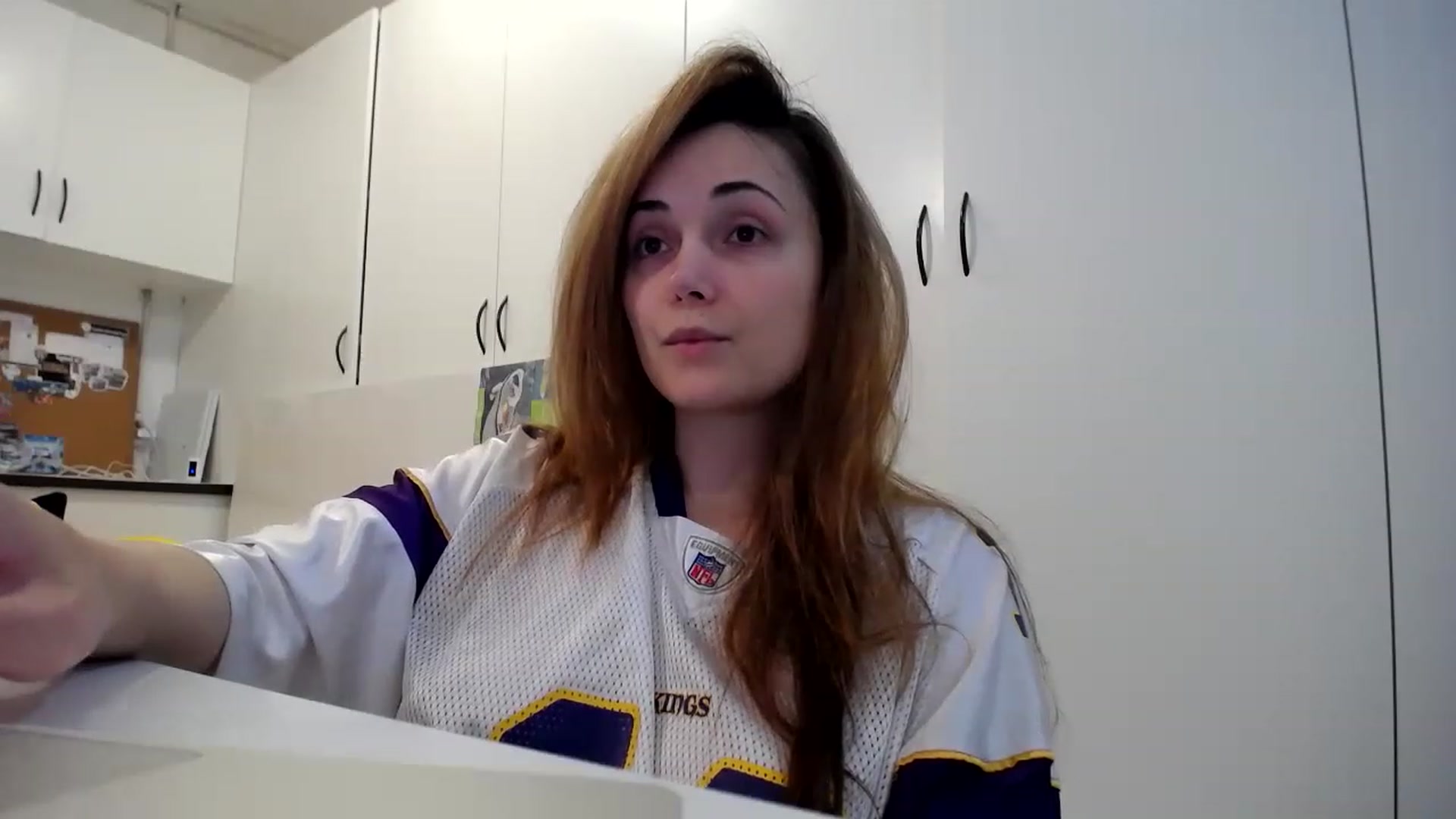 Gallery image thumbnail from SandraGPopa's myfreecams stream on, 04/19/2023, 06:26 image 16 of 20