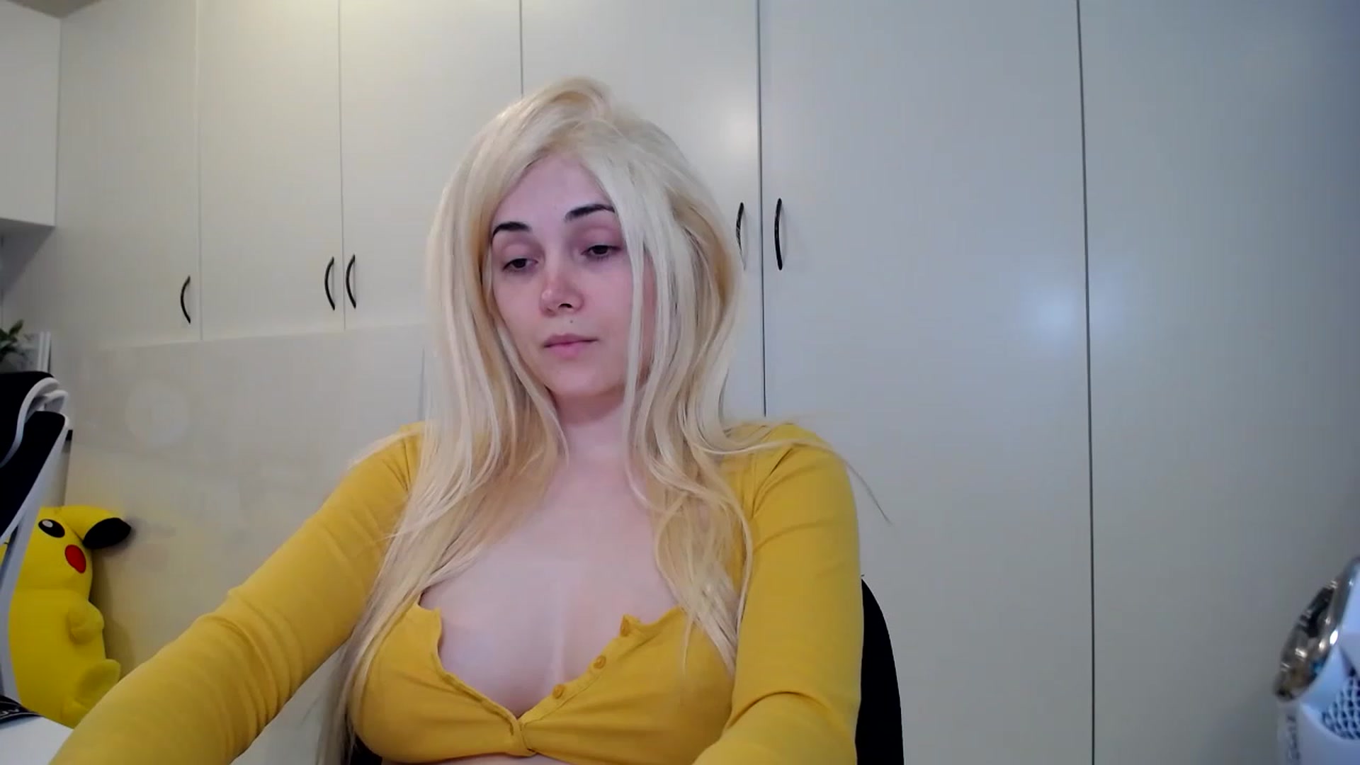 Gallery image thumbnail from SandraGPopa's myfreecams stream on, 05/12/2023, 07:56 image 17 of 20