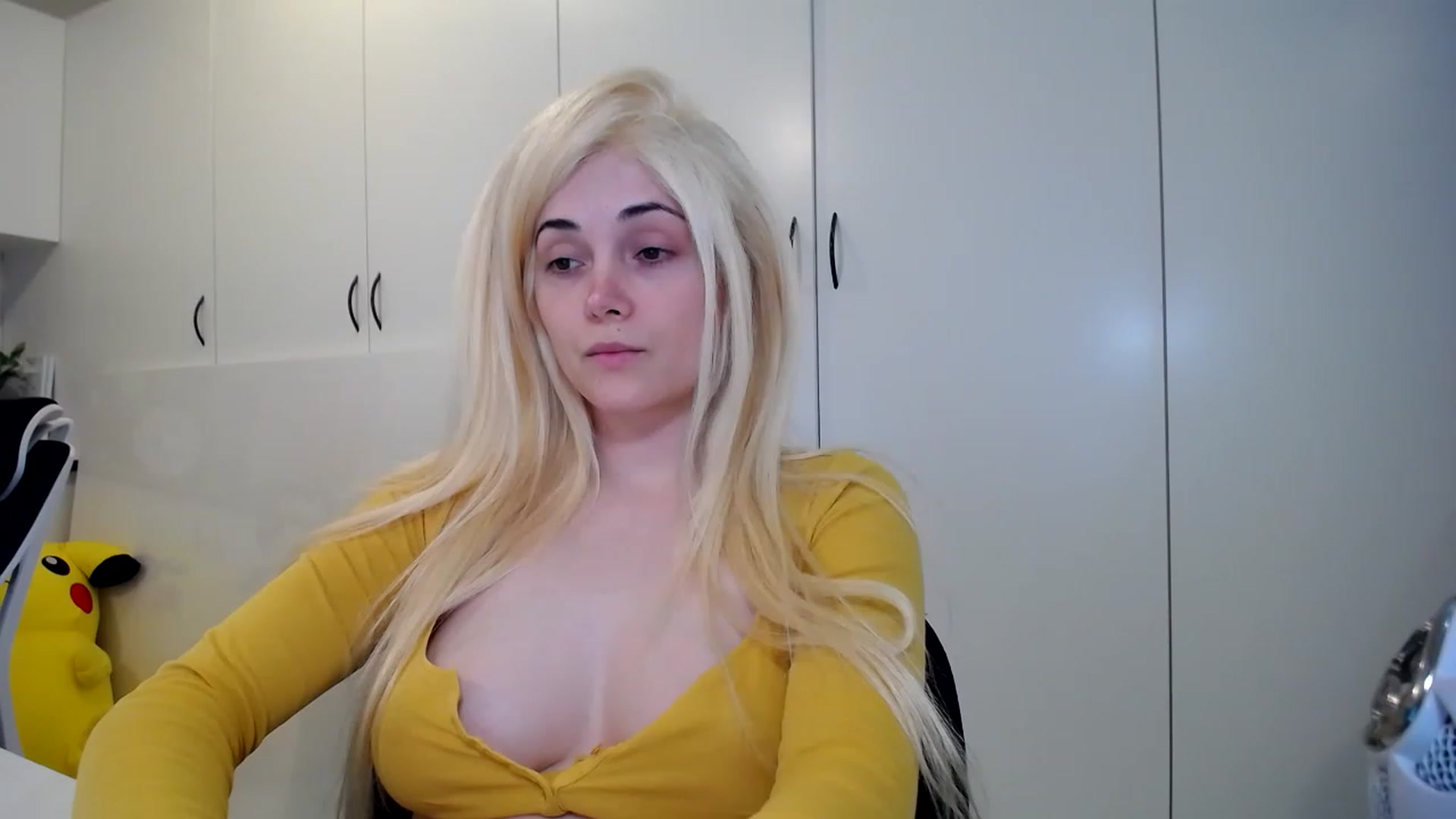 Gallery image thumbnail from SandraGPopa's myfreecams stream on, 05/12/2023, 07:56 image 9 of 20