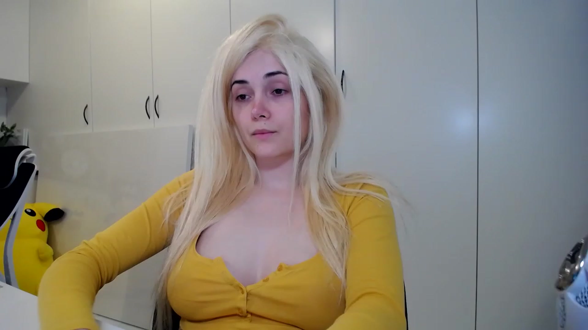 Gallery image thumbnail from SandraGPopa's myfreecams stream on, 05/12/2023, 07:56 image 2 of 20