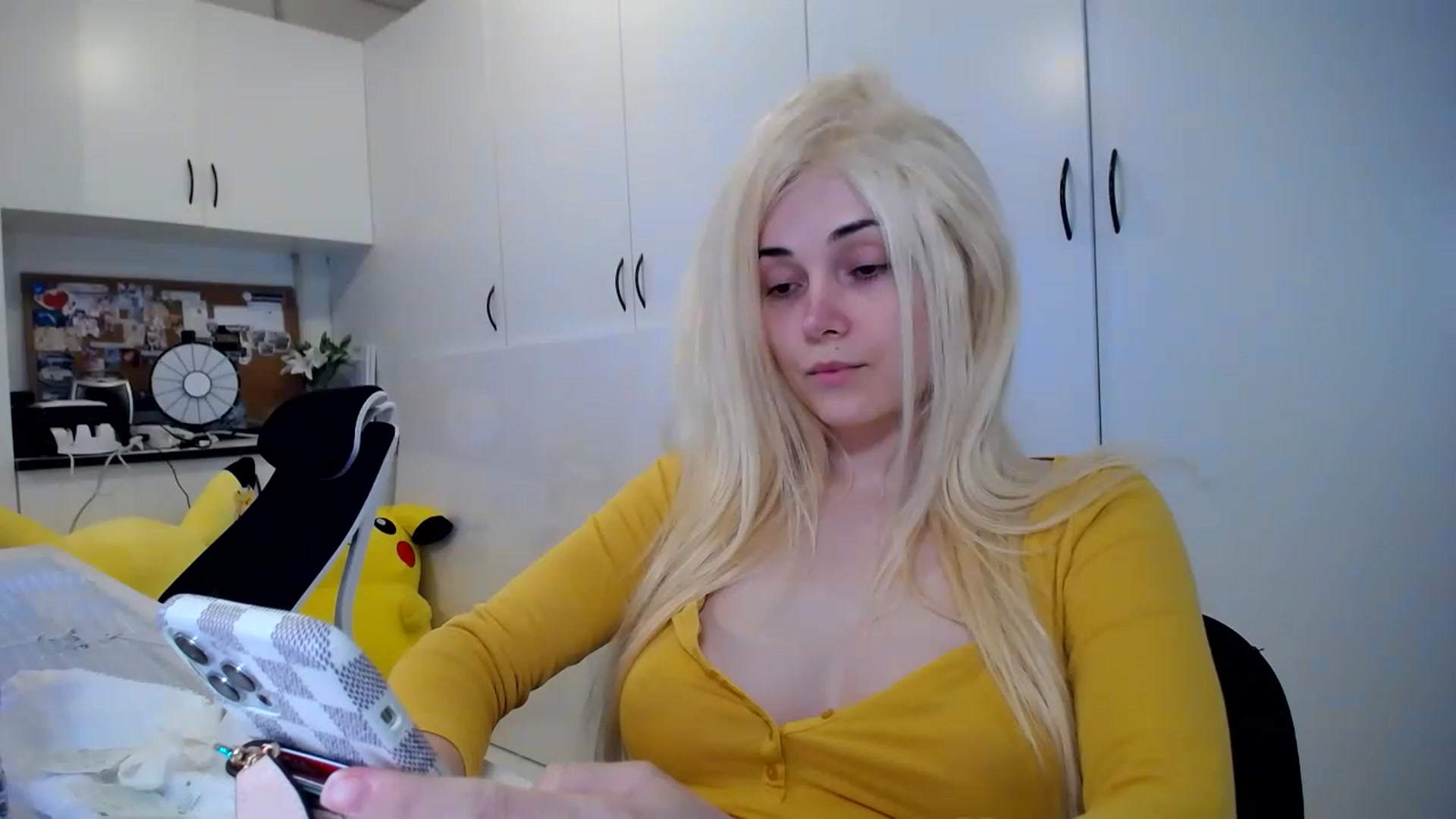 Gallery image thumbnail from SandraGPopa's myfreecams stream on, 05/12/2023, 09:27 image 3 of 20