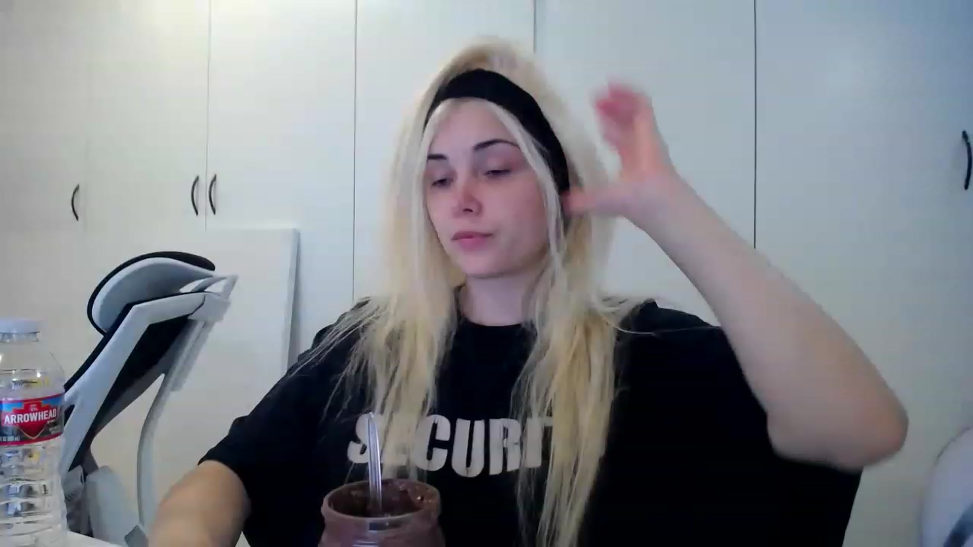 Gallery image thumbnail from SandraGPopa's myfreecams stream on, 06/02/2023, 02:06 image 5 of 20