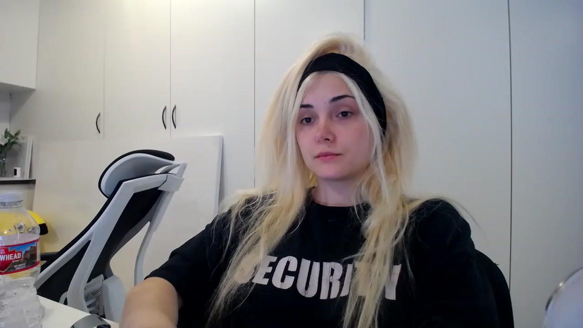 Gallery image thumbnail from SandraGPopa's myfreecams stream on, 06/02/2023, 02:06 image 19 of 20