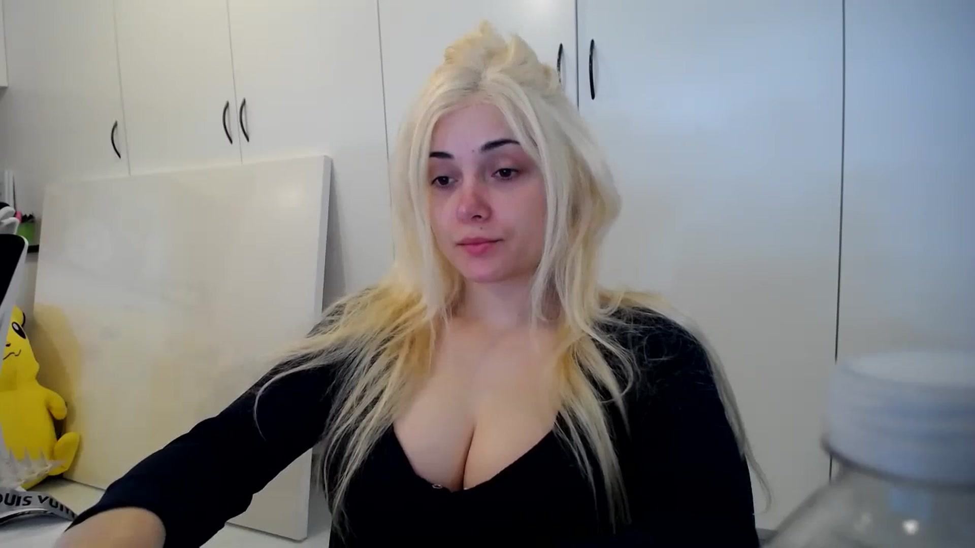 Gallery image thumbnail from SandraGPopa's myfreecams stream on, 06/09/2023, 20:42 image 4 of 20