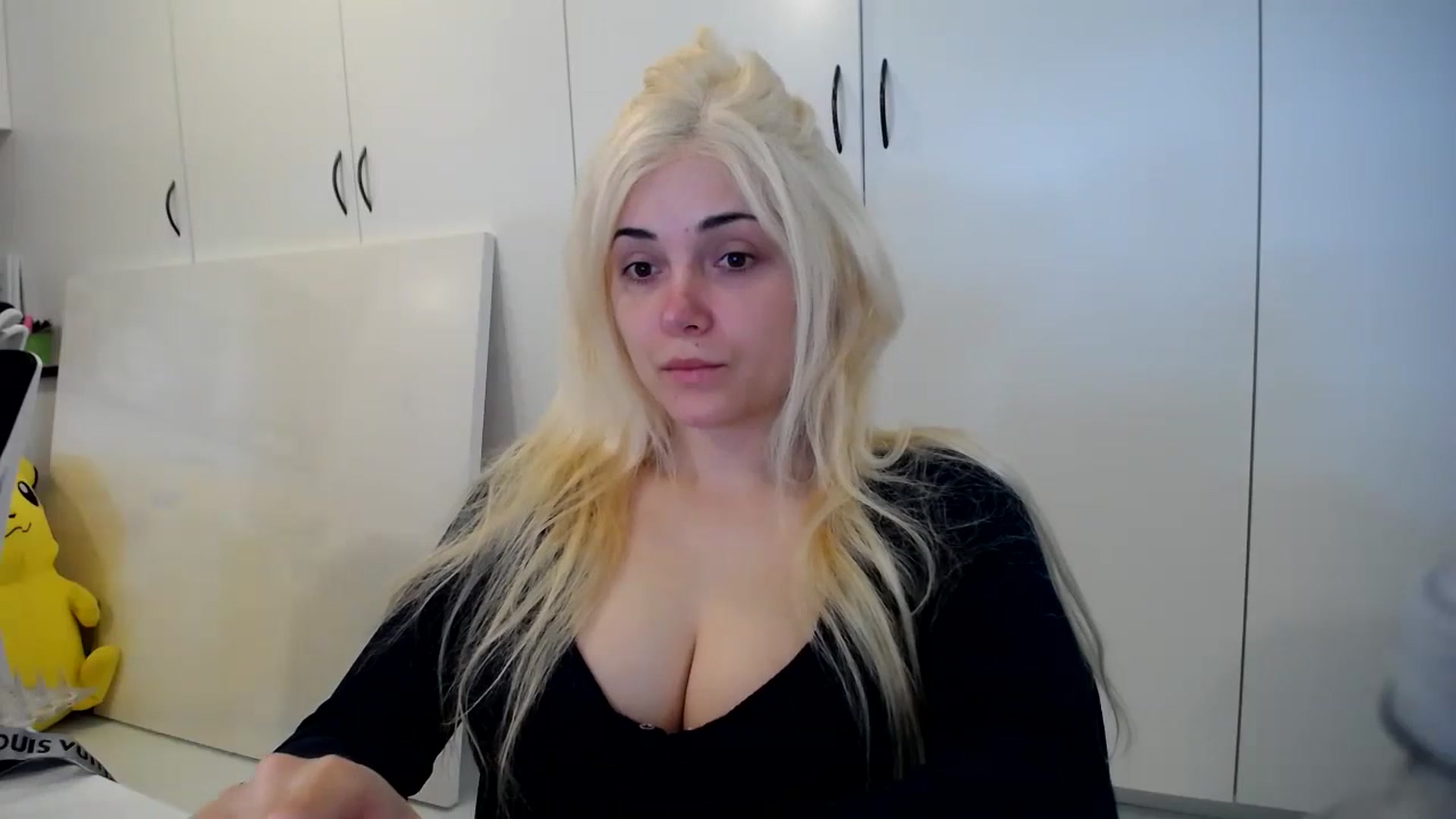 Gallery image thumbnail from SandraGPopa's myfreecams stream on, 06/09/2023, 20:42 image 6 of 20