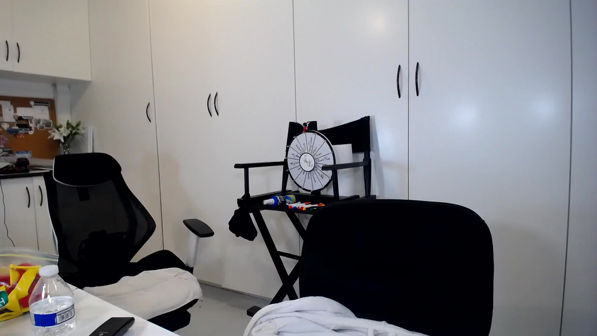 Gallery image thumbnail from SandraGPopa's myfreecams stream on, 06/13/2023, 04:08 image 18 of 20