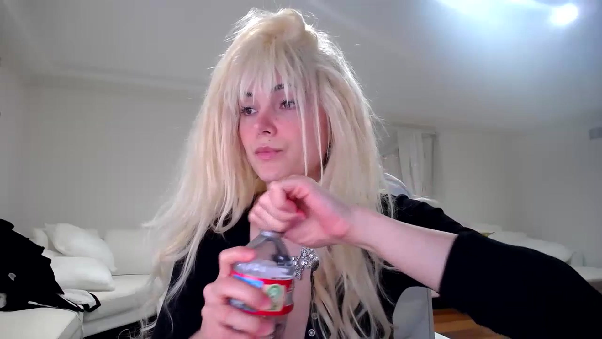 Gallery image thumbnail from SandraGPopa's myfreecams stream on, 06/25/2023, 06:04 image 20 of 20