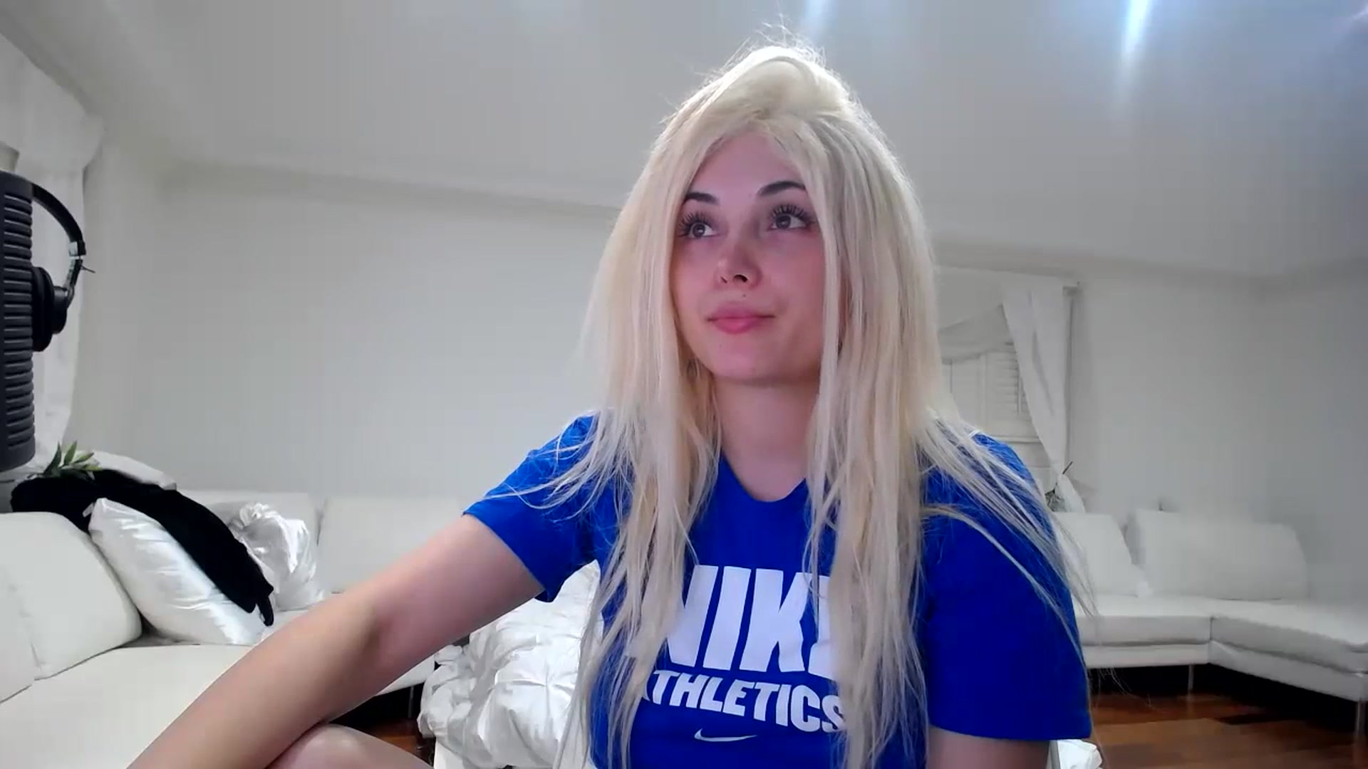 Gallery image thumbnail from SandraGPopa's myfreecams stream on, 07/15/2023, 05:54 image 11 of 20