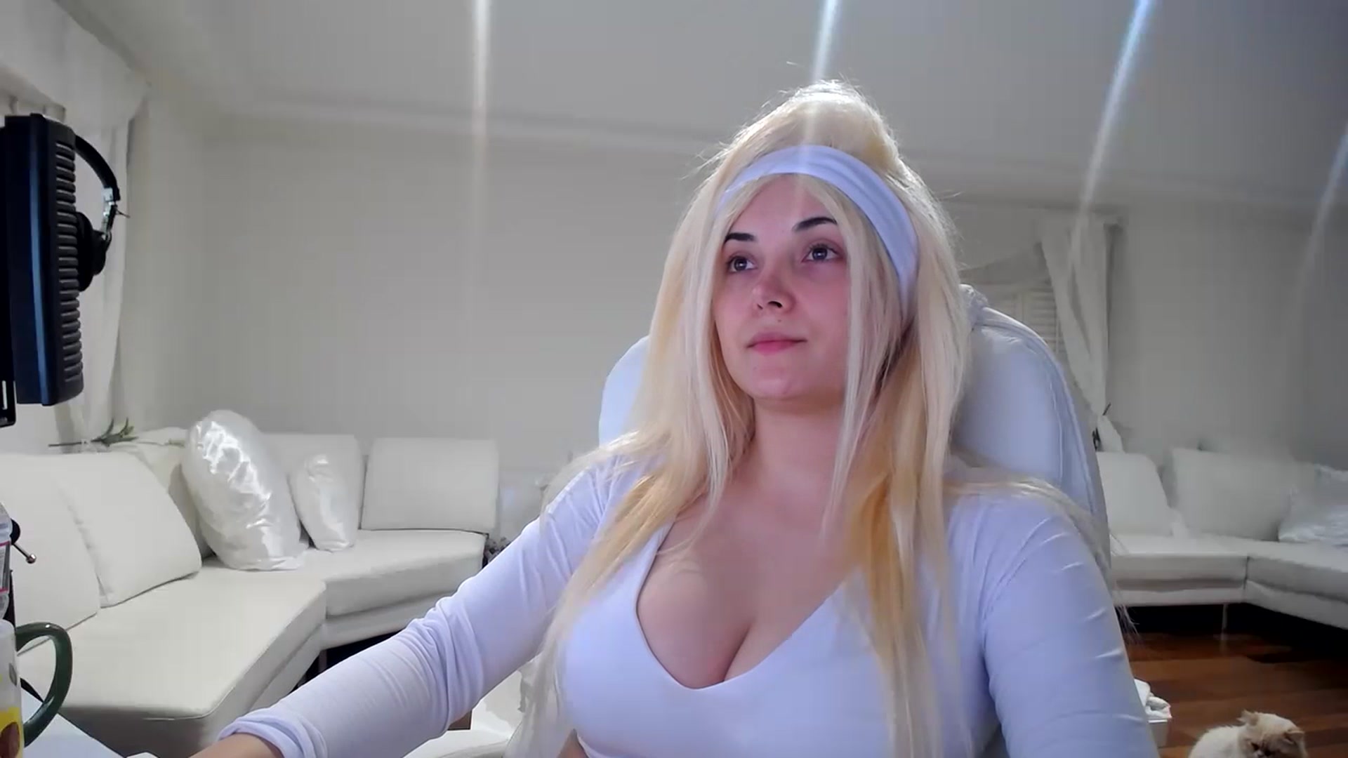 Gallery image thumbnail from SandraGPopa's myfreecams stream on, 07/17/2023, 04:53 image 19 of 20