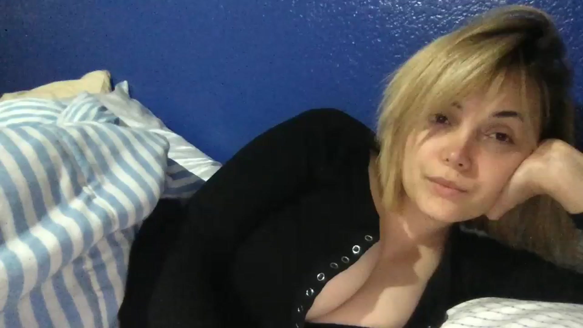 Gallery image thumbnail from SandraGPopa's myfreecams stream on, 07/29/2023, 05:36 image 12 of 20