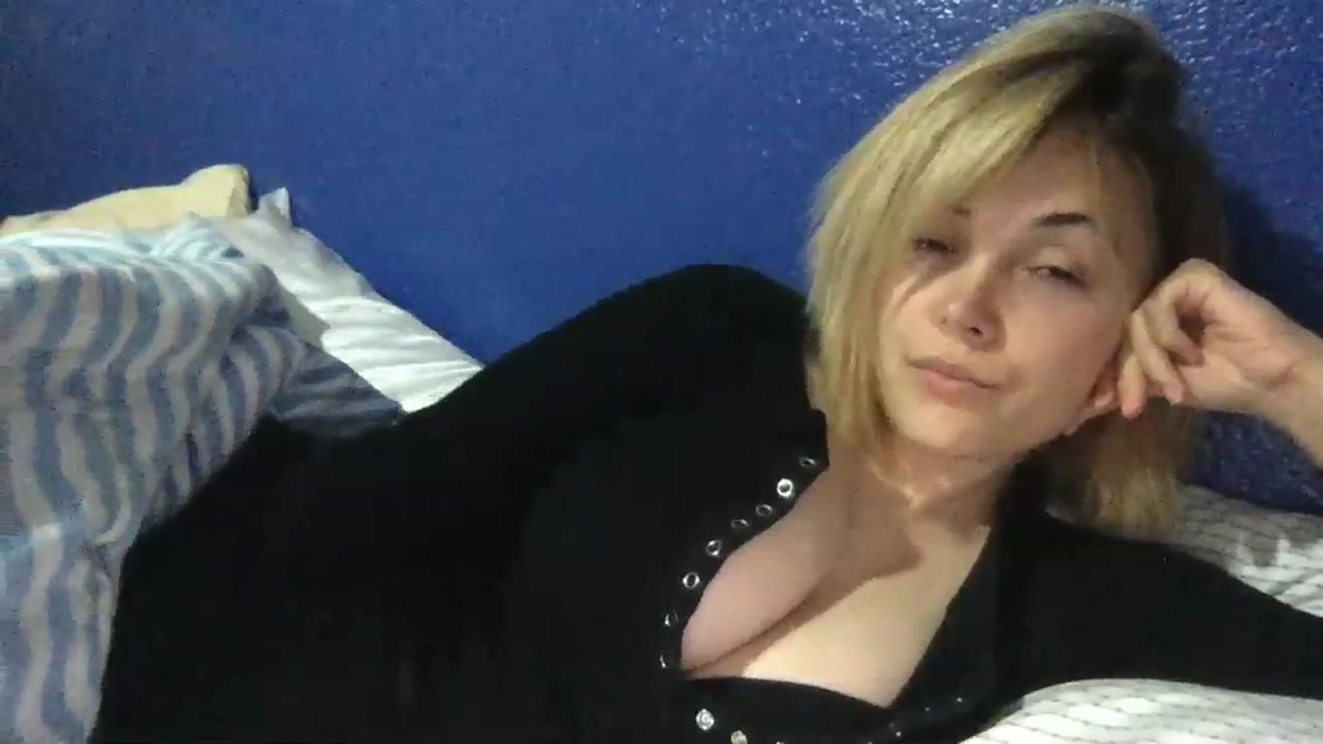 Gallery image thumbnail from SandraGPopa's myfreecams stream on, 07/29/2023, 05:36 image 17 of 20