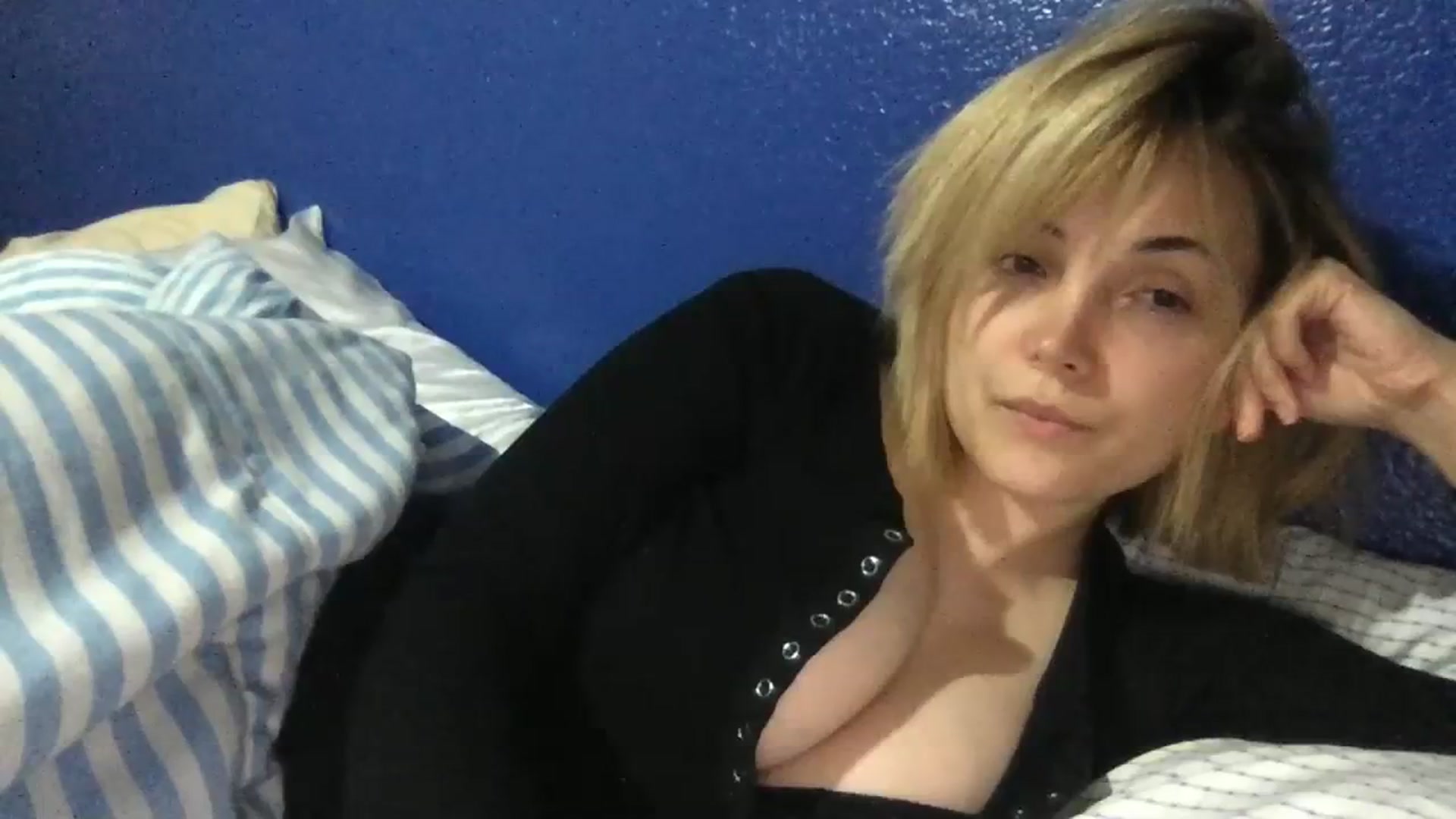 Gallery image thumbnail from SandraGPopa's myfreecams stream on, 07/29/2023, 05:36 image 7 of 20