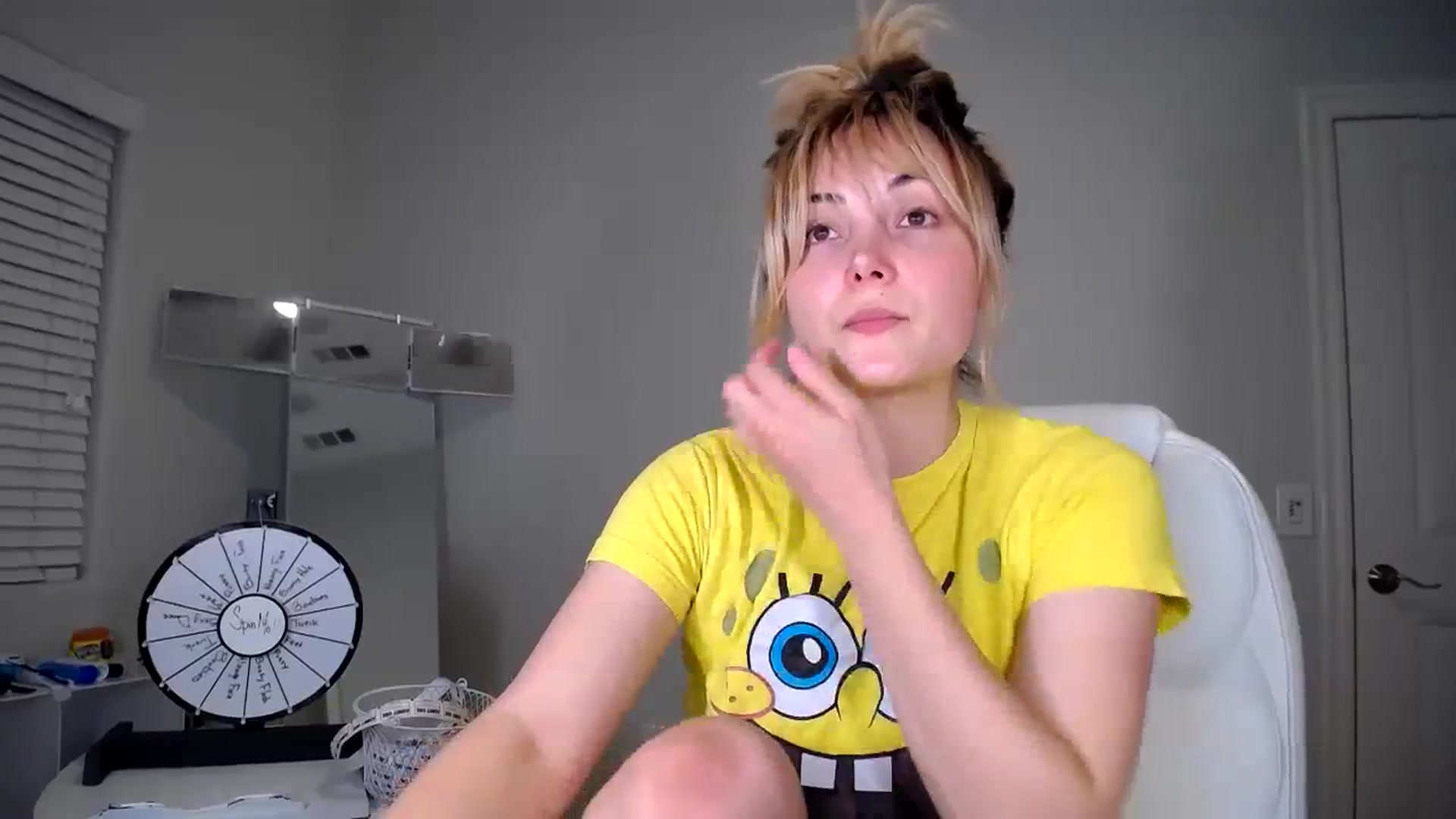 Gallery image thumbnail from SandraGPopa's myfreecams stream on, 08/17/2023, 04:04 image 2 of 20
