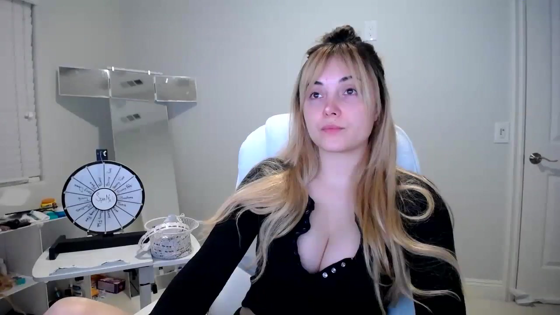 Gallery image thumbnail from SandraGPopa's myfreecams stream on, 08/18/2023, 03:57 image 20 of 20