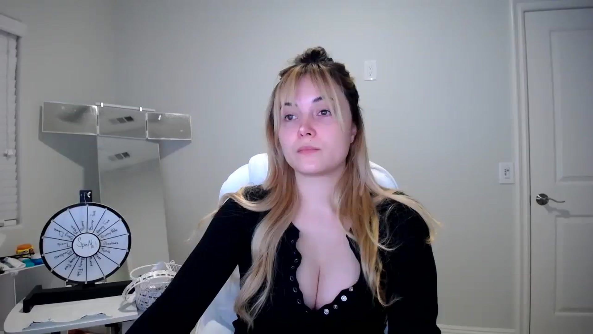 Gallery image thumbnail from SandraGPopa's myfreecams stream on, 08/18/2023, 03:57 image 4 of 20