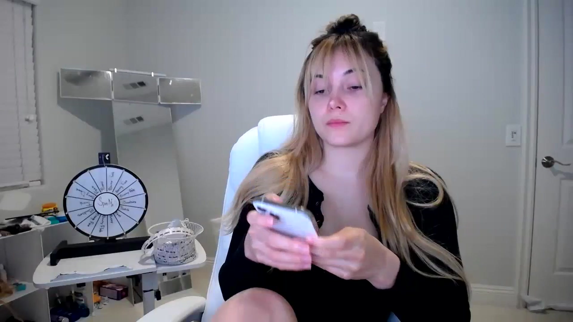 Gallery image thumbnail from SandraGPopa's myfreecams stream on, 08/18/2023, 03:57 image 15 of 20
