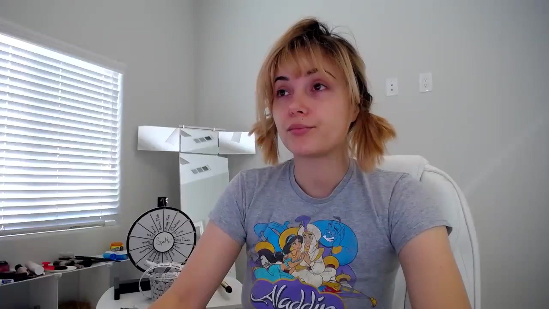 Gallery image thumbnail from SandraGPopa's myfreecams stream on, 08/23/2023, 22:36 image 14 of 20