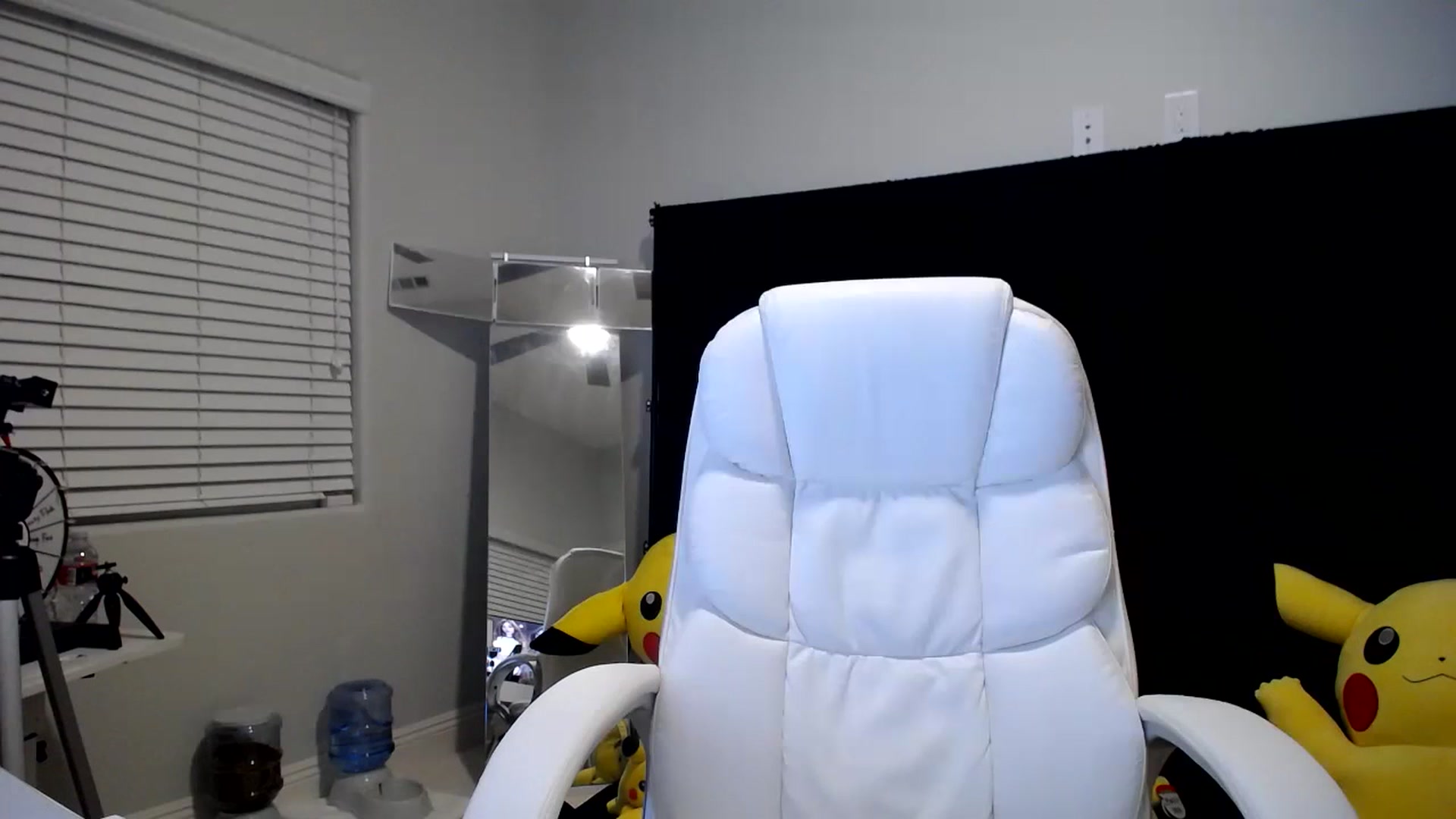 Gallery image thumbnail from SandraGPopa's myfreecams stream on, 10/18/2023, 06:20 image 18 of 20