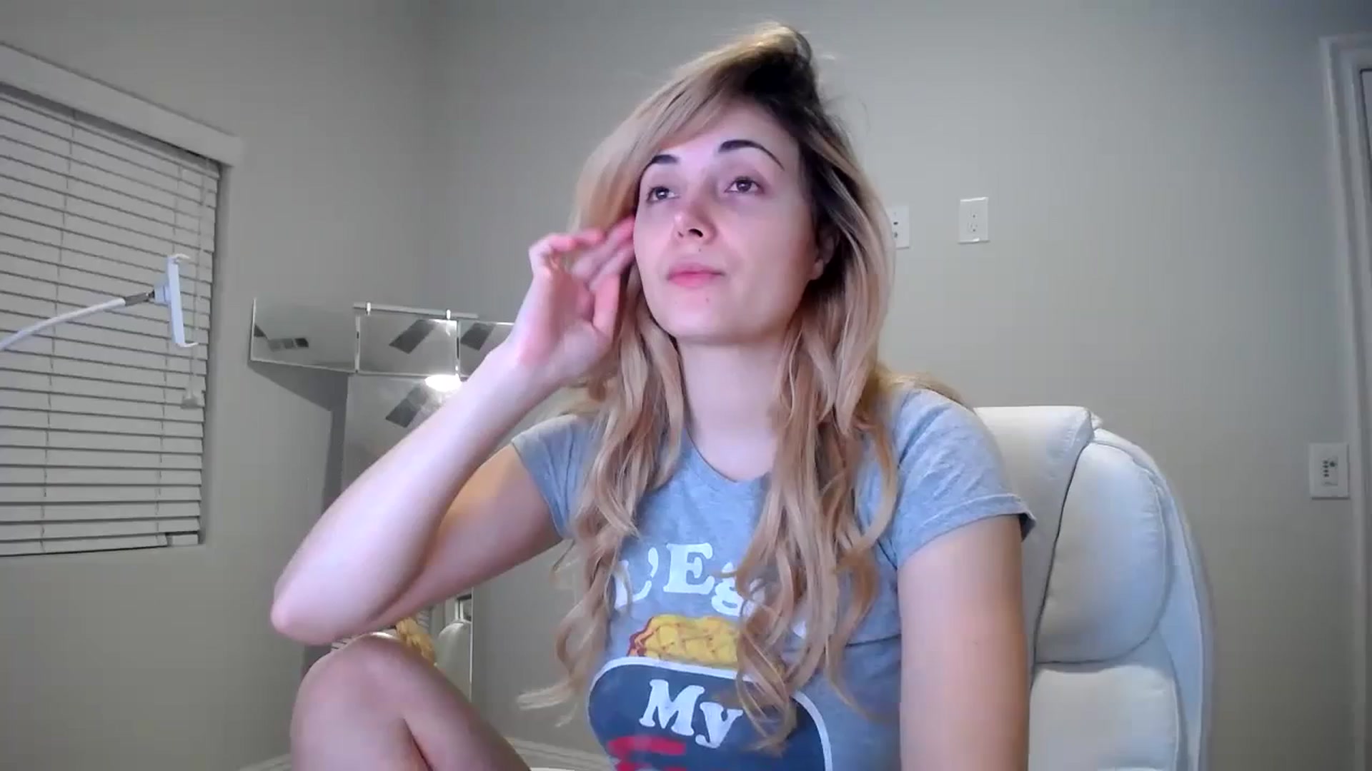 Gallery image thumbnail from SandraGPopa's myfreecams stream on, 10/27/2023, 08:16 image 1 of 20