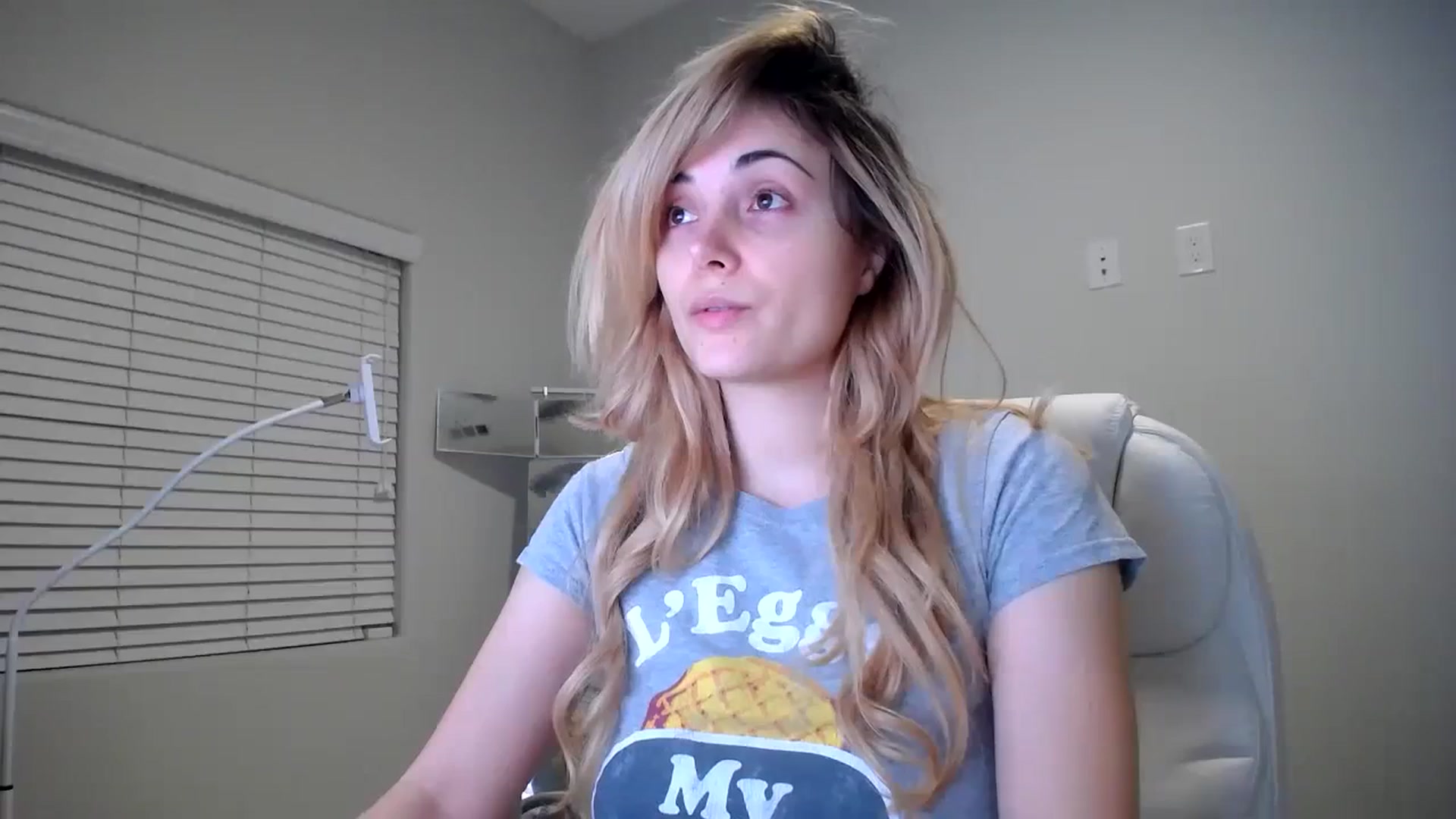 Gallery image thumbnail from SandraGPopa's myfreecams stream on, 10/27/2023, 08:16 image 8 of 20