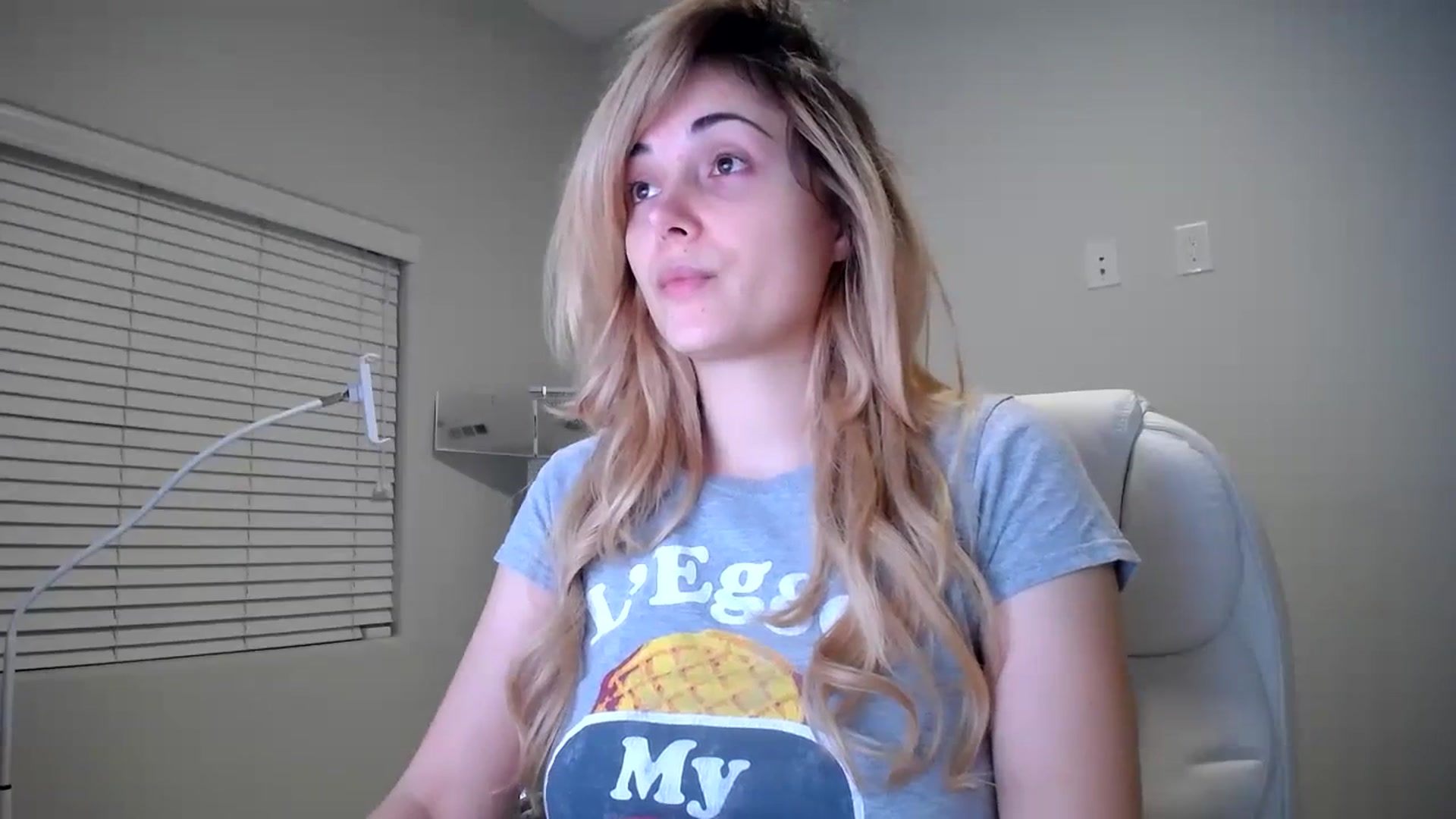 Gallery image thumbnail from SandraGPopa's myfreecams stream on, 10/27/2023, 08:16 image 14 of 20