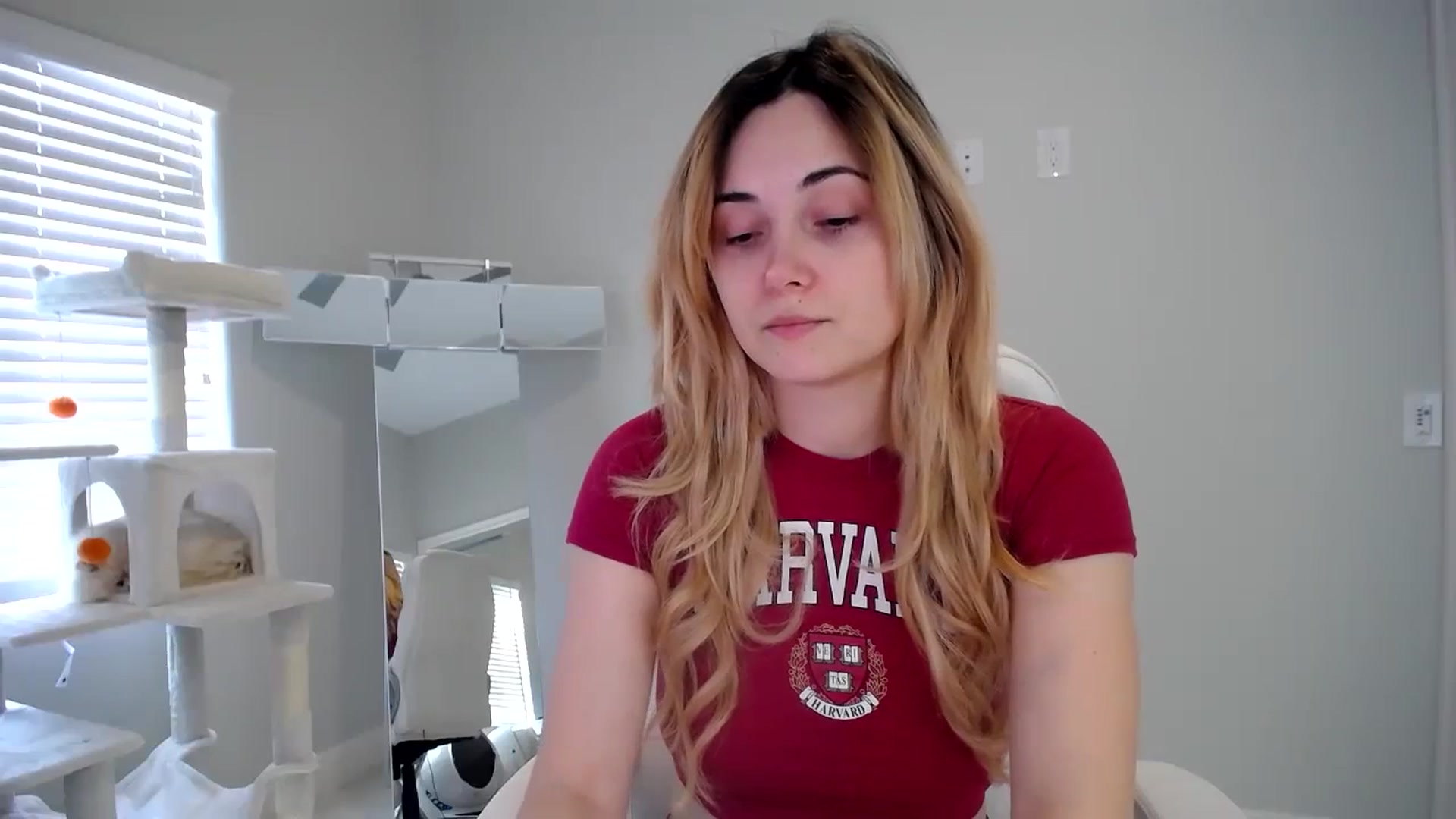Gallery image thumbnail from SandraGPopa's myfreecams stream on, 11/01/2023, 22:23 image 3 of 20