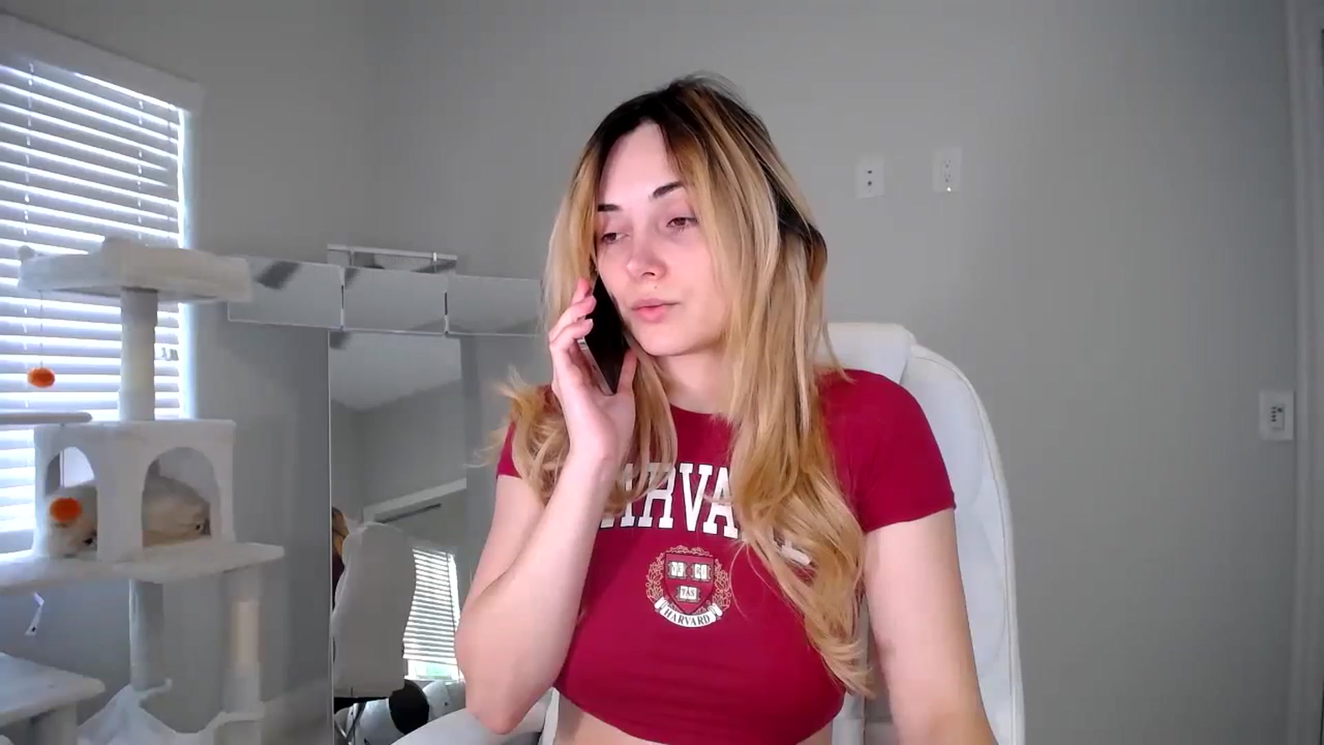 Gallery image thumbnail from SandraGPopa's myfreecams stream on, 11/01/2023, 22:23 image 6 of 20