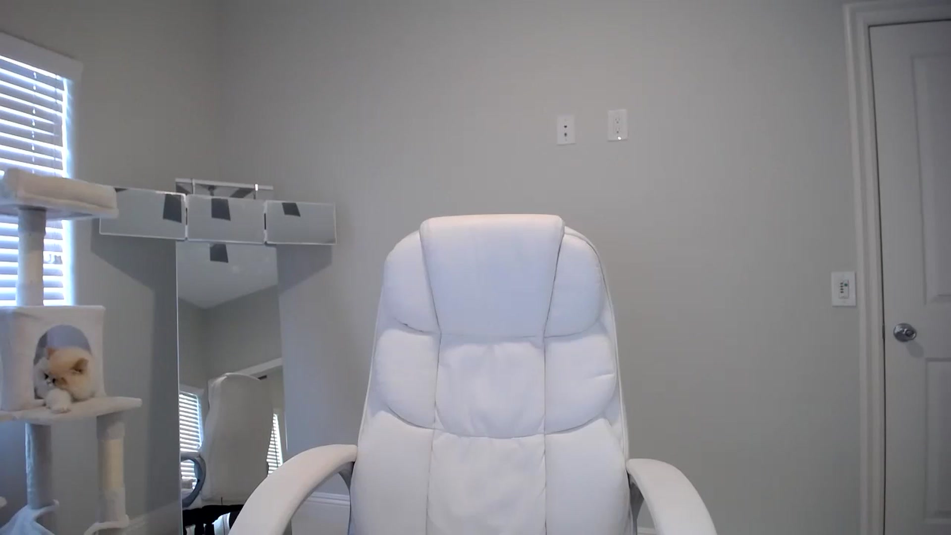 Gallery image thumbnail from SandraGPopa's myfreecams stream on, 11/01/2023, 23:57 image 3 of 20
