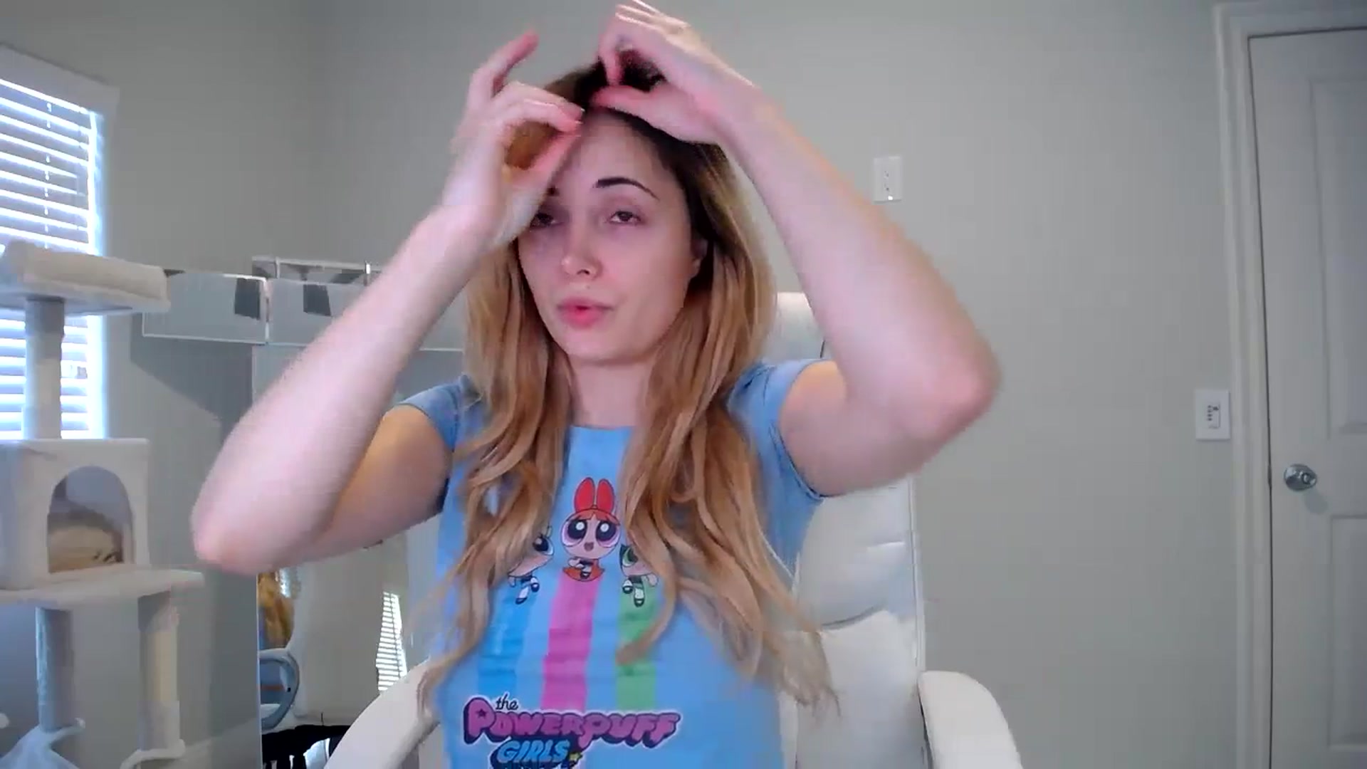 Gallery image thumbnail from SandraGPopa's myfreecams stream on, 11/01/2023, 23:57 image 10 of 20