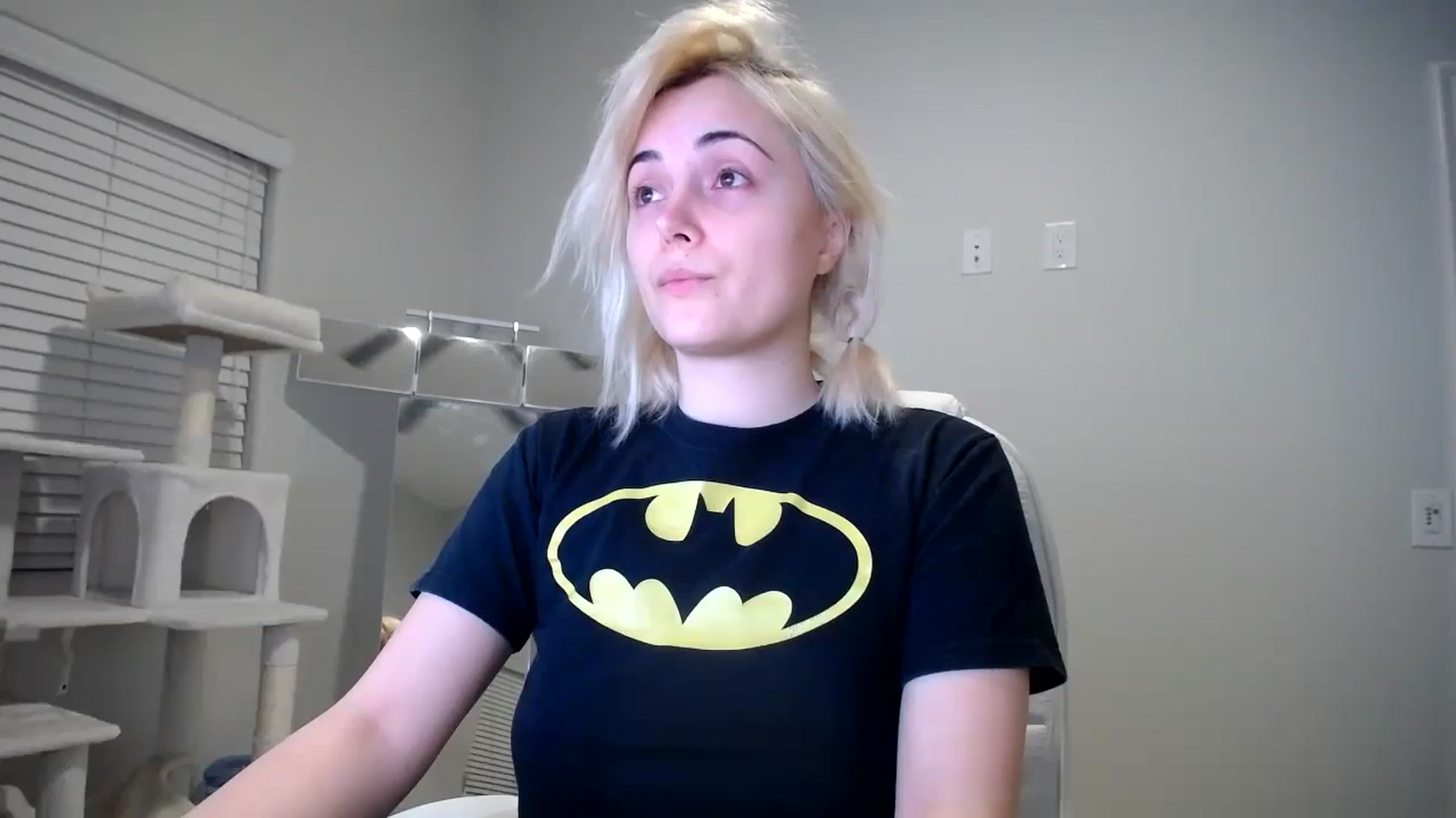 Gallery image thumbnail from SandraGPopa's myfreecams stream on, 11/25/2023, 06:10 image 9 of 20