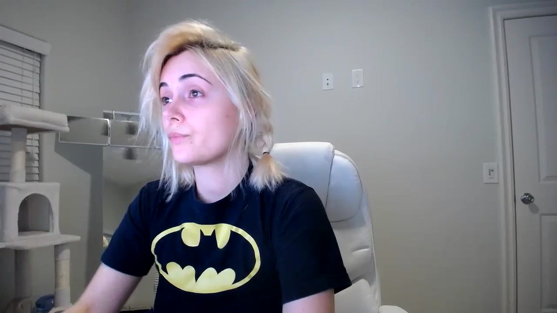 Gallery image thumbnail from SandraGPopa's myfreecams stream on, 11/25/2023, 06:46 image 20 of 20