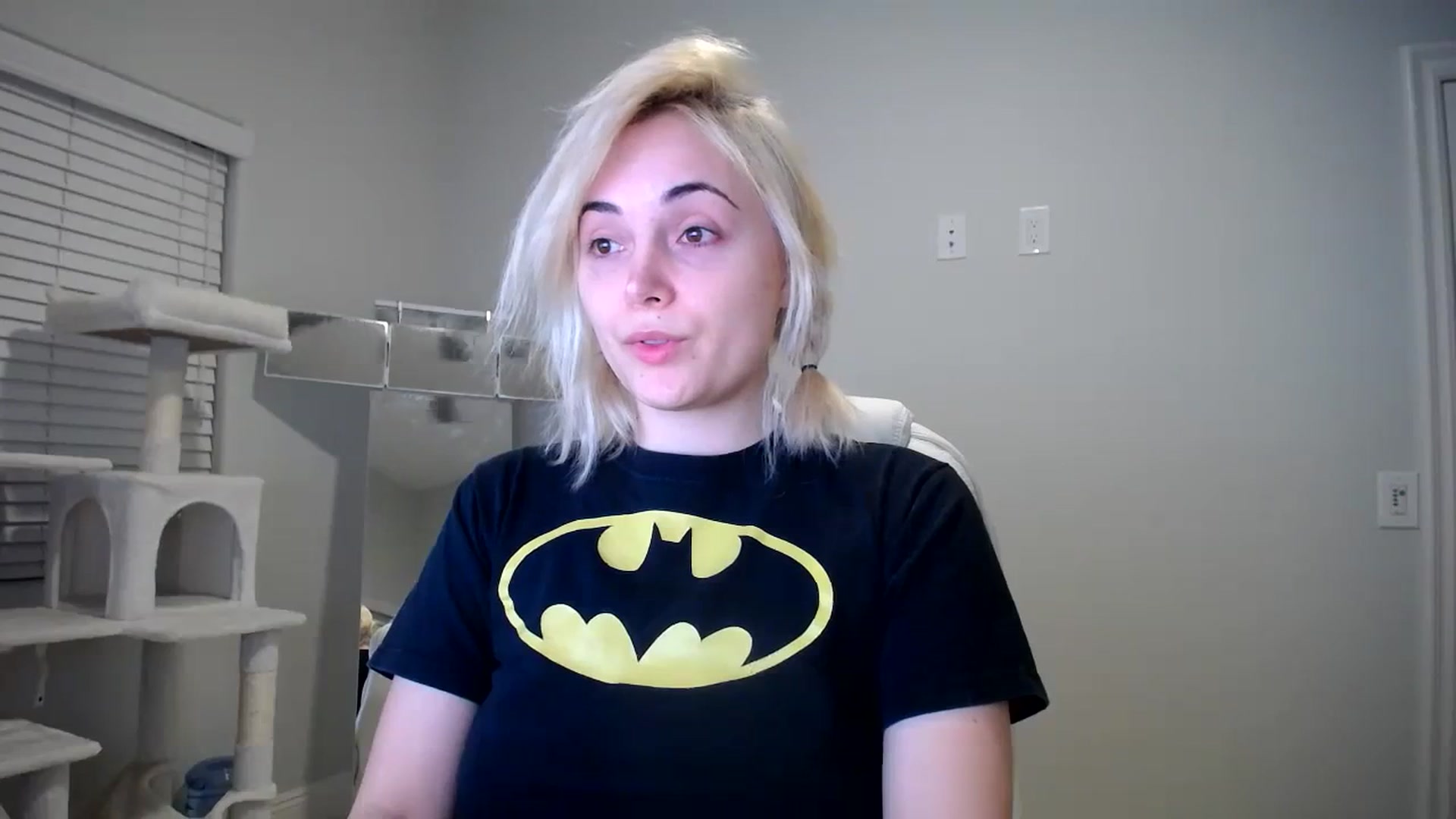 Gallery image thumbnail from SandraGPopa's myfreecams stream on, 11/25/2023, 06:46 image 11 of 20